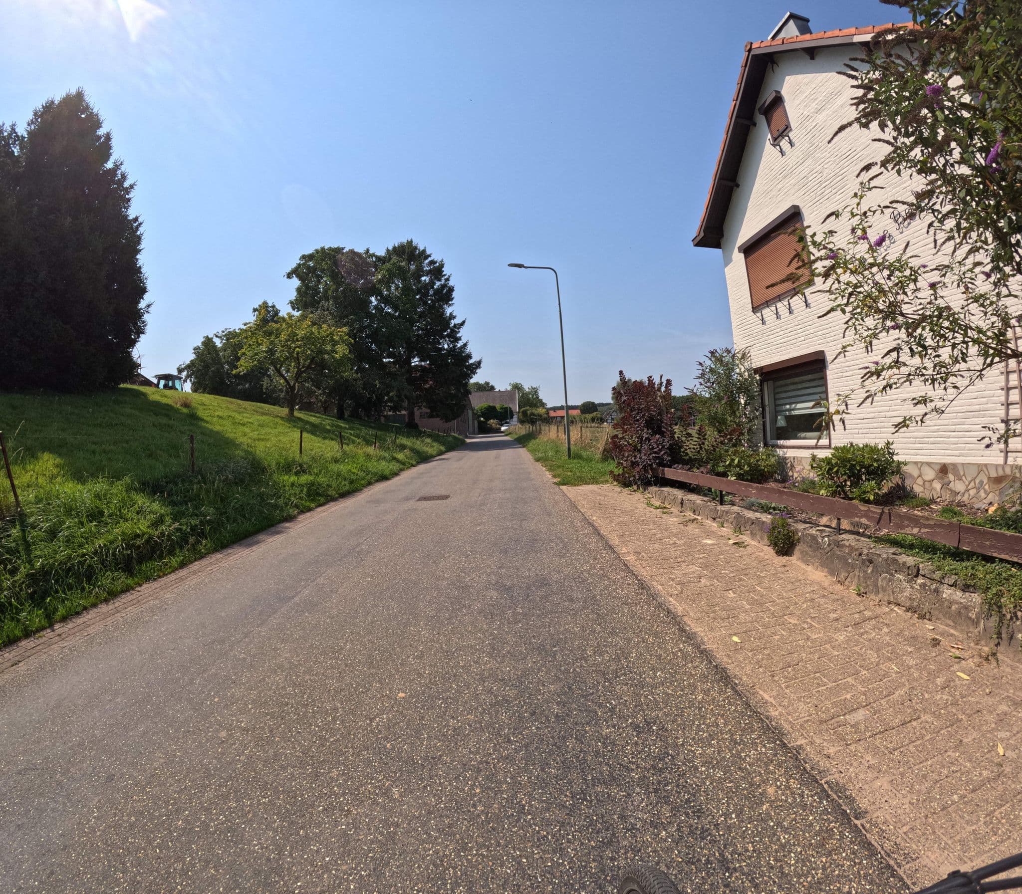 Street view near De Drie Berken, Vijlen — © madel (CC BY-SA · Mapillary)
