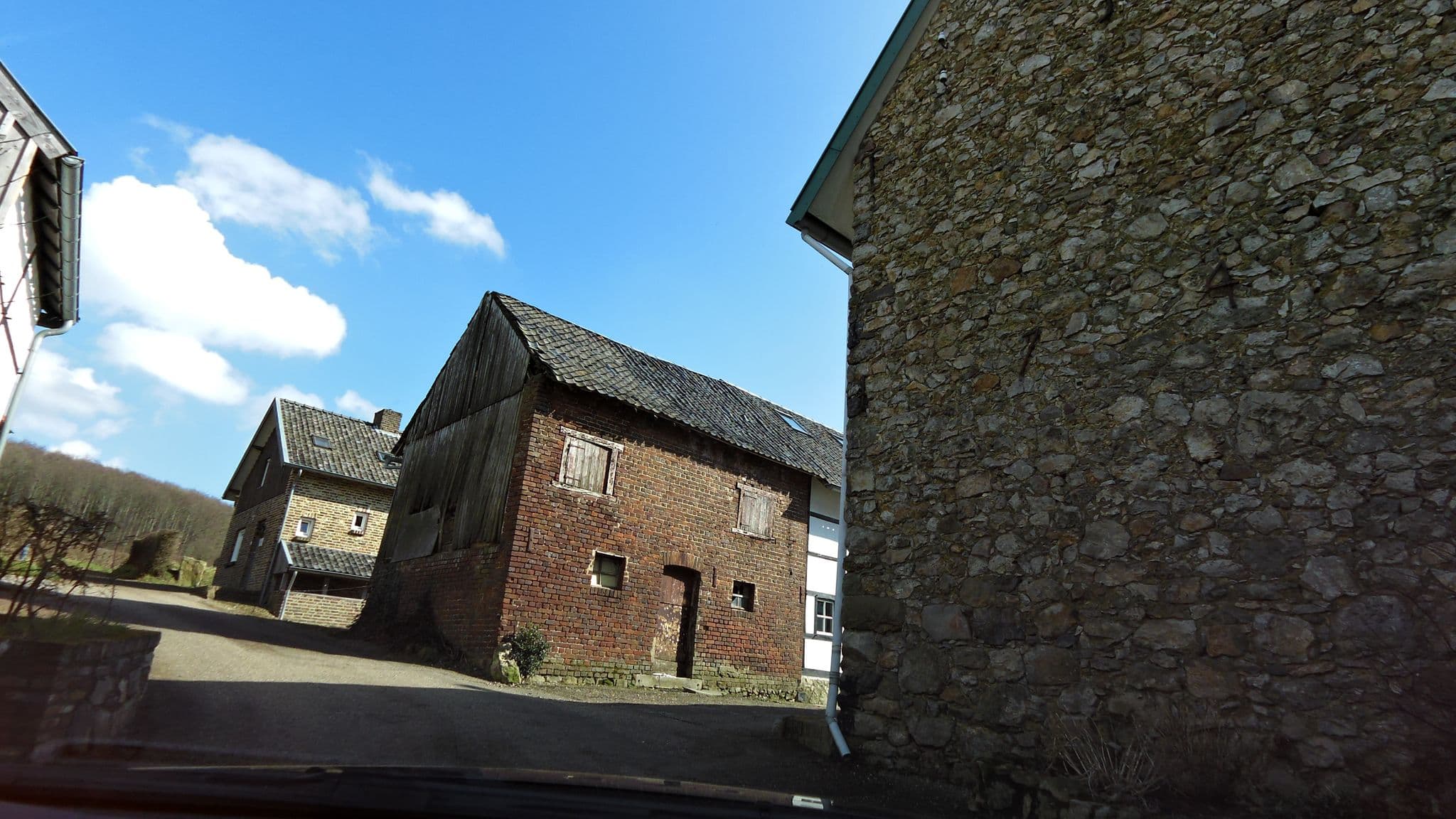 Street view near " 't Bakkes A gen Ling ", Vijlen — © madel (CC BY-SA · Mapillary)