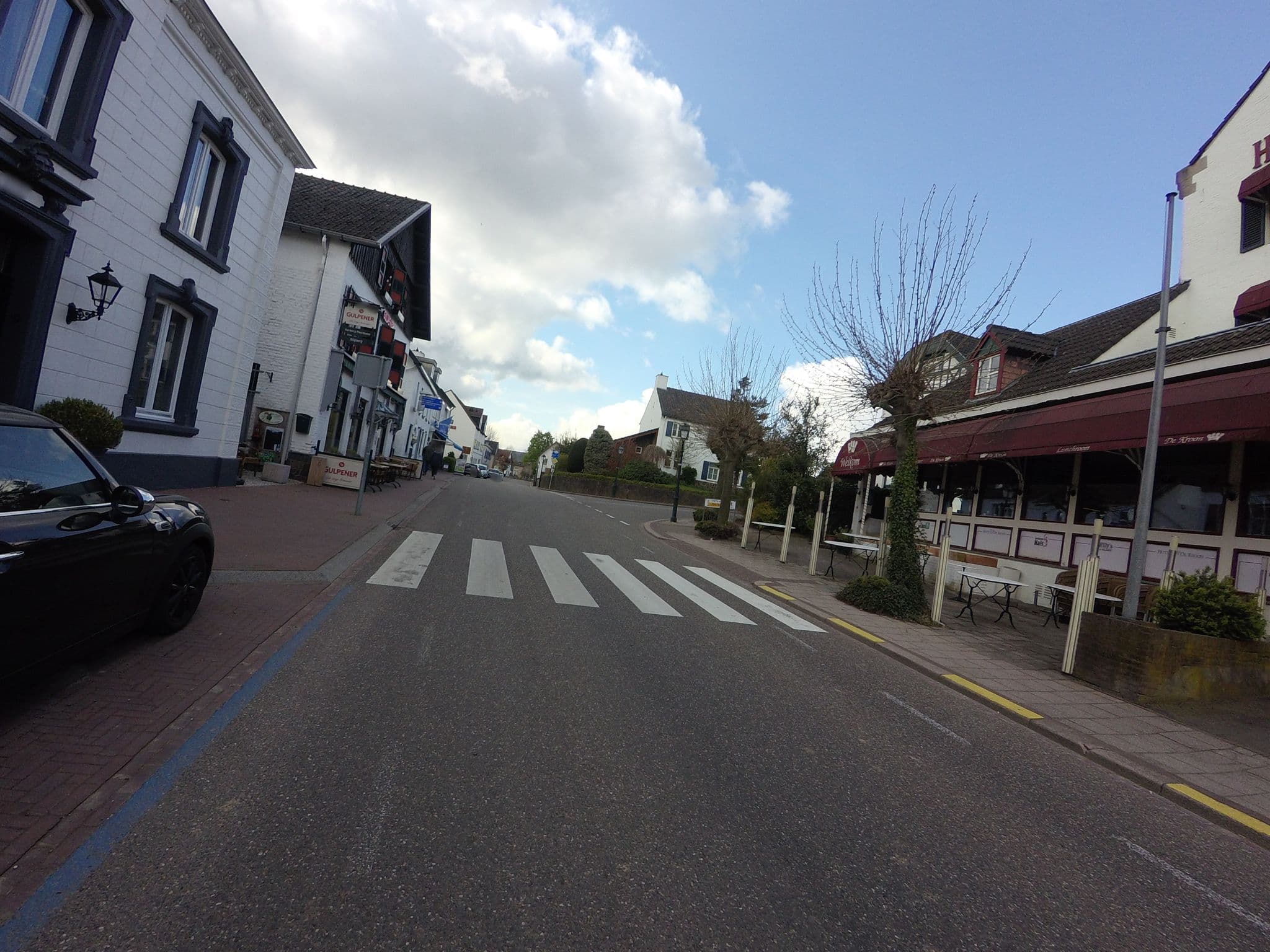 Street view near Hotel De Kroon Epen, Mechelen — © madel (CC BY-SA · Mapillary)