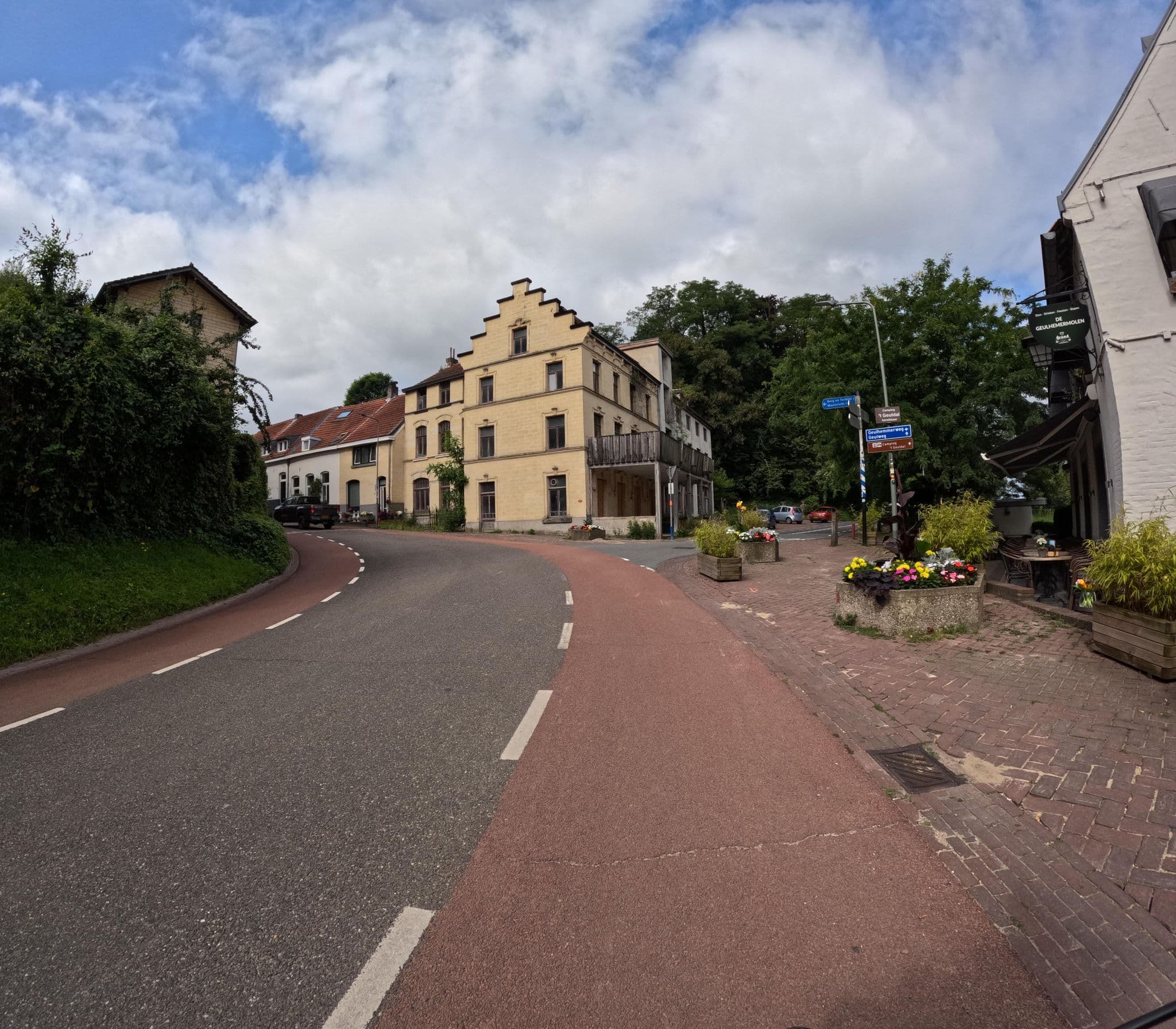 Street view near Saga B&B, Berg — © madel (CC BY-SA · Mapillary)