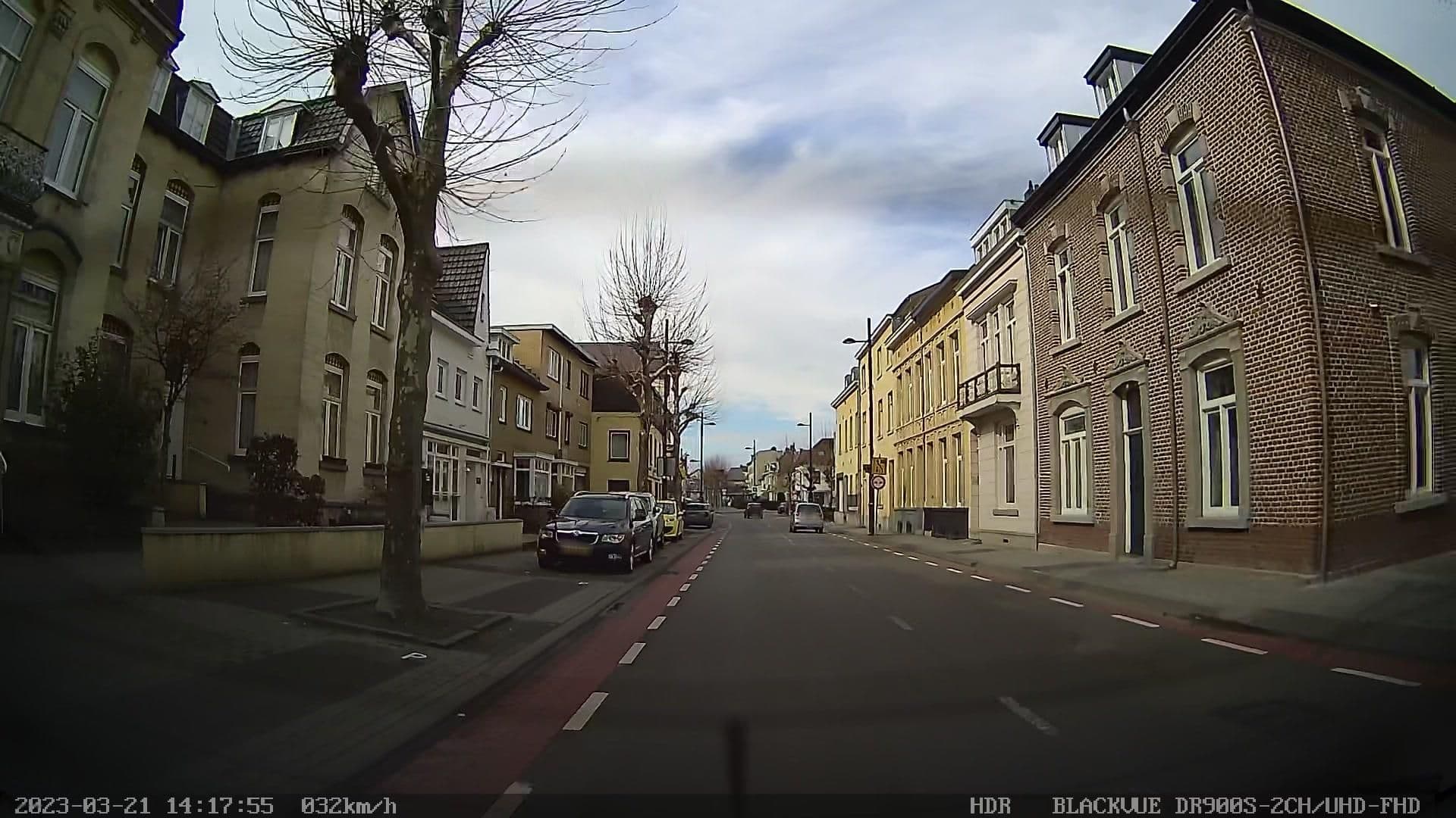 Street view near appartementen valkenburg, Broekhem — © madel (CC BY-SA · Mapillary)