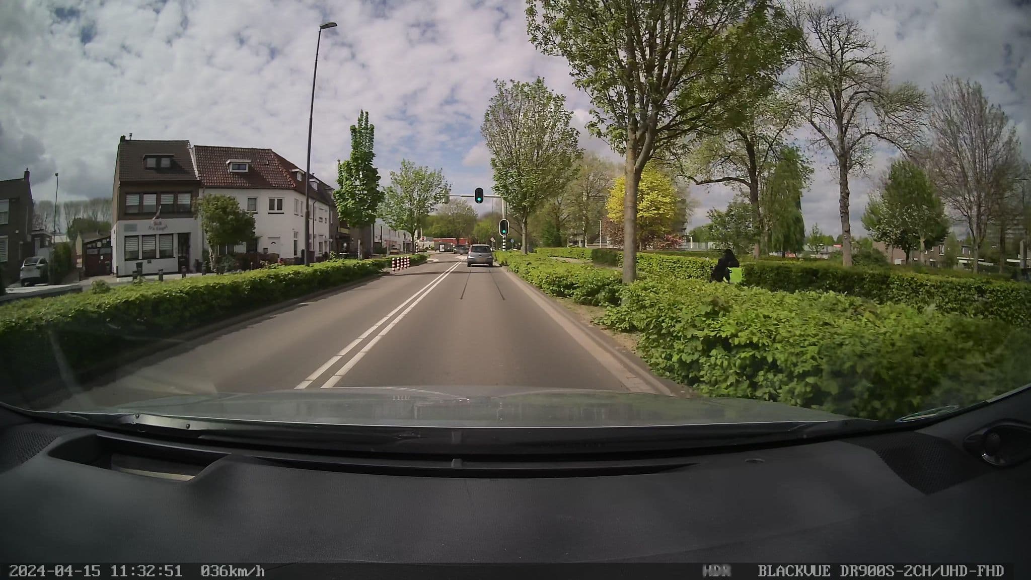 Street view near D'n Engel, Overhoven — © madel (CC BY-SA · Mapillary)