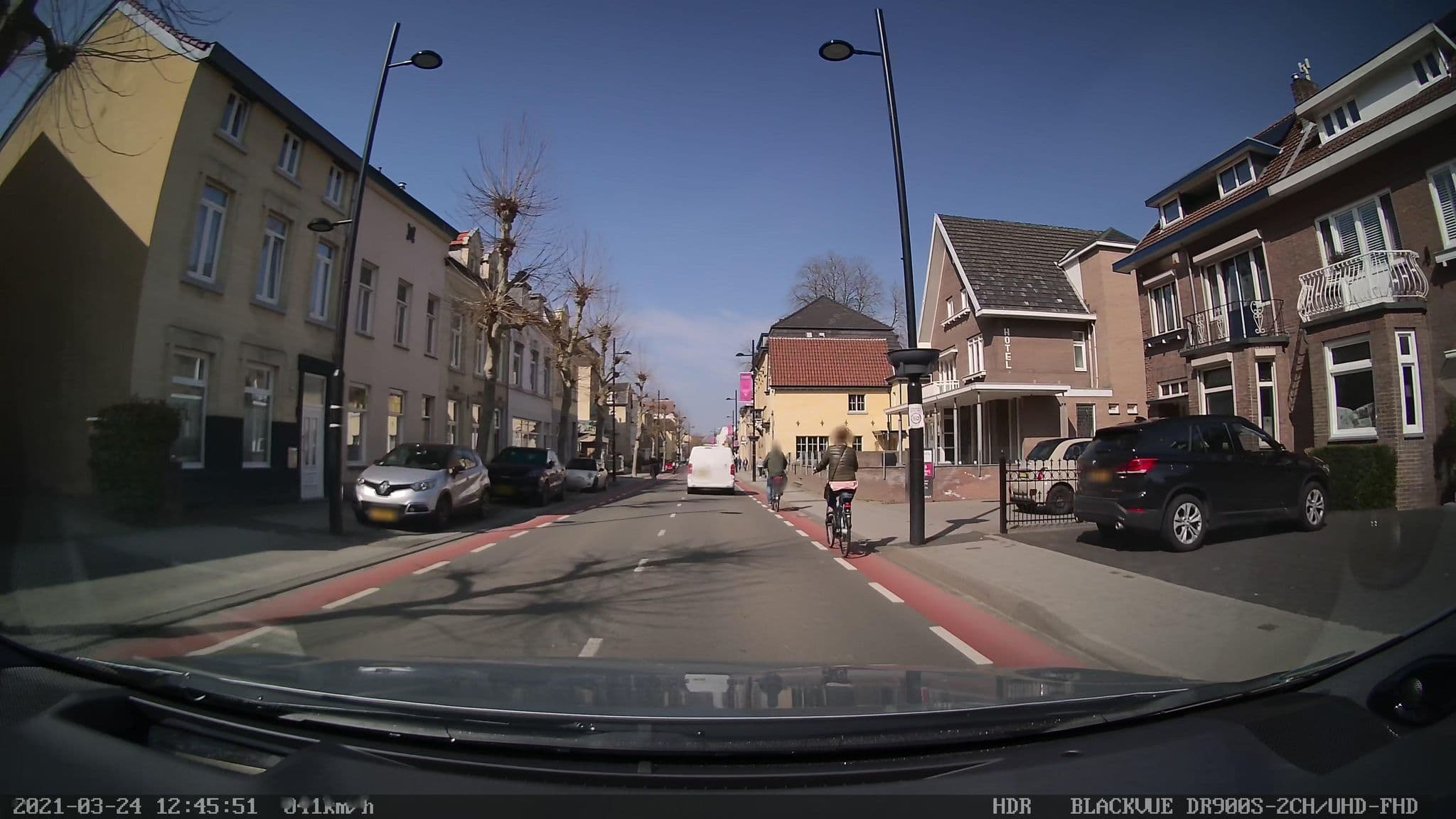 Street view near Hotel Garni 't Pannenkoekenhuis, Broekhem — © madel (CC BY-SA · Mapillary)