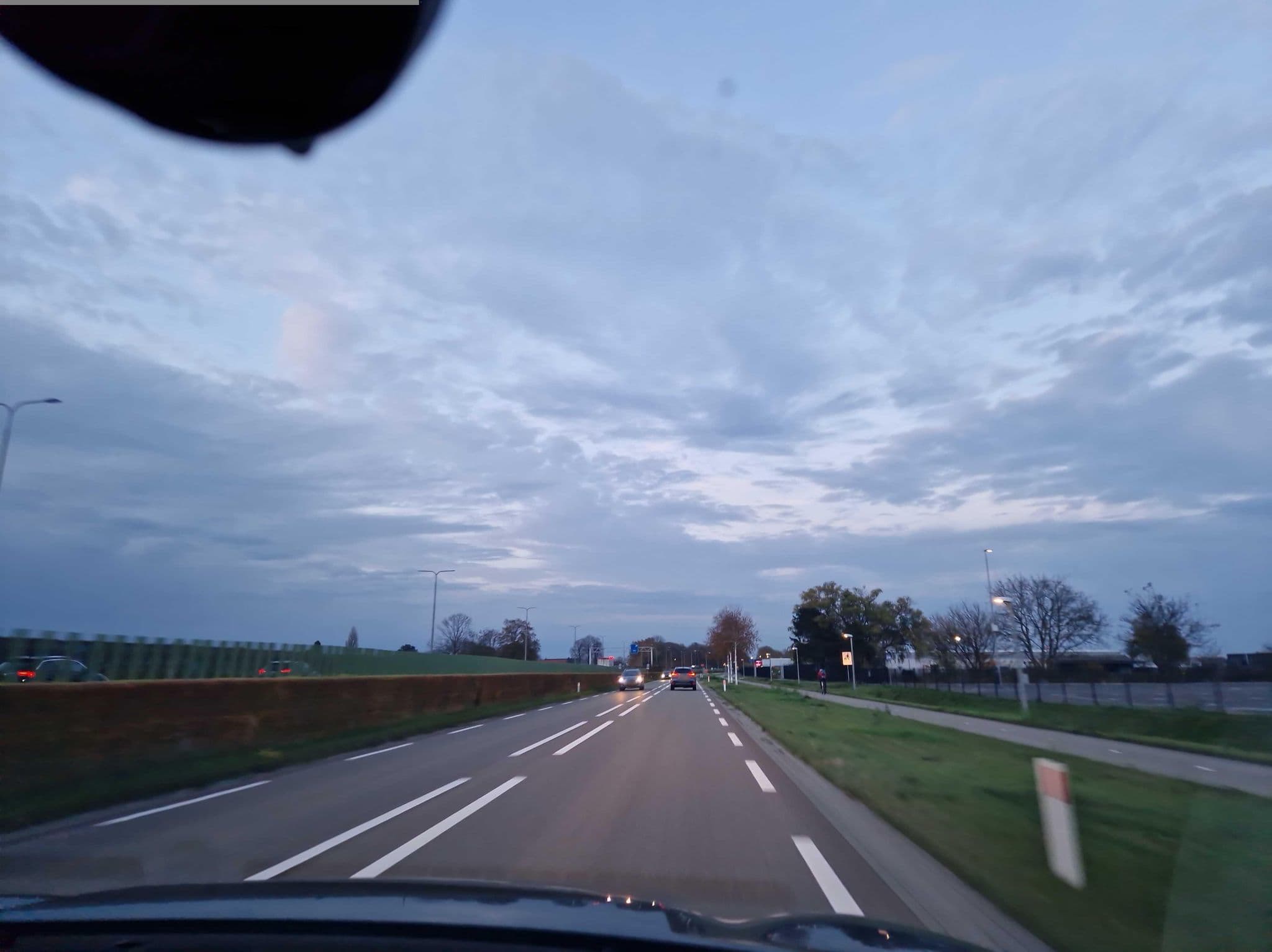 Street view near Mercure Hotel Maastricht Aachen Airport, Ulestraten — © boonieoetgelaen (CC BY-SA · Mapillary)