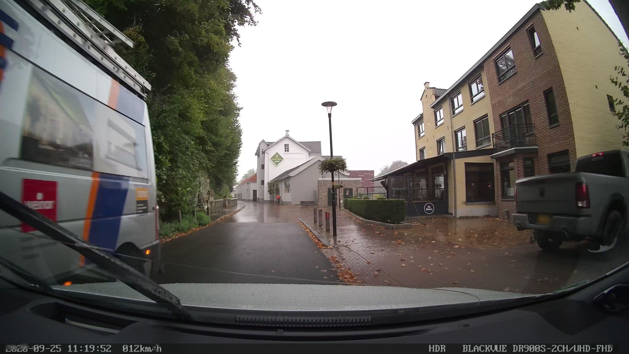 Street view near Appartementen Leonardus, Broekhem — © madel (CC BY-SA · Mapillary)
