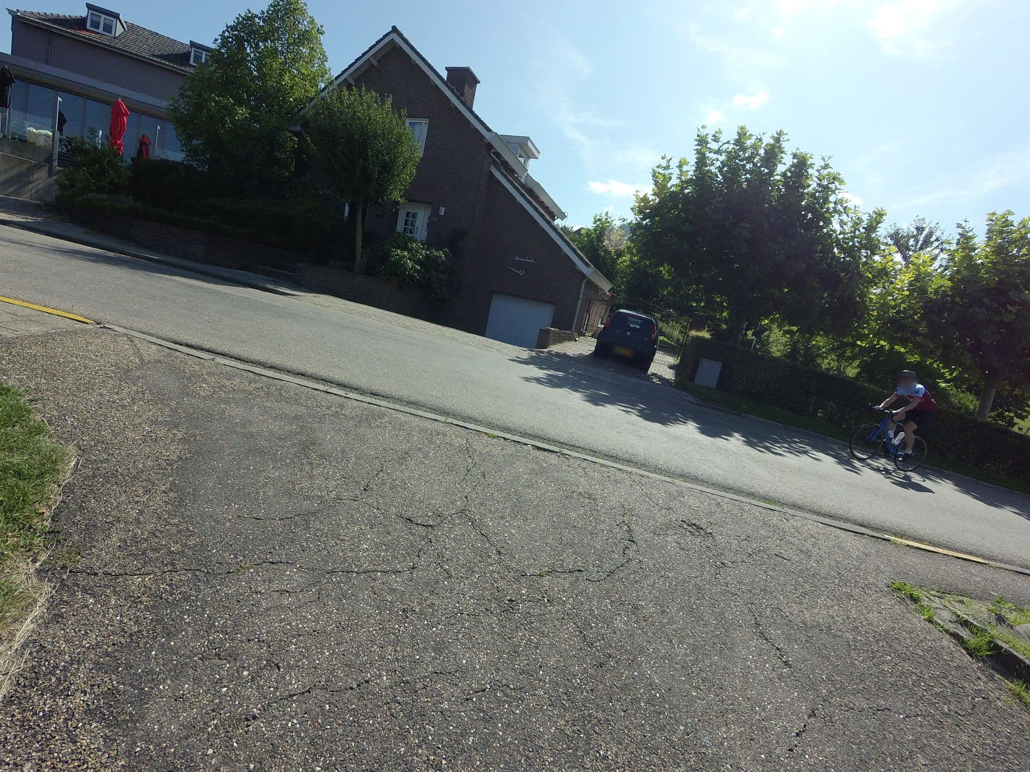 Street view near Uit de Kunst, Vijlen — © madel (CC BY-SA · Mapillary)
