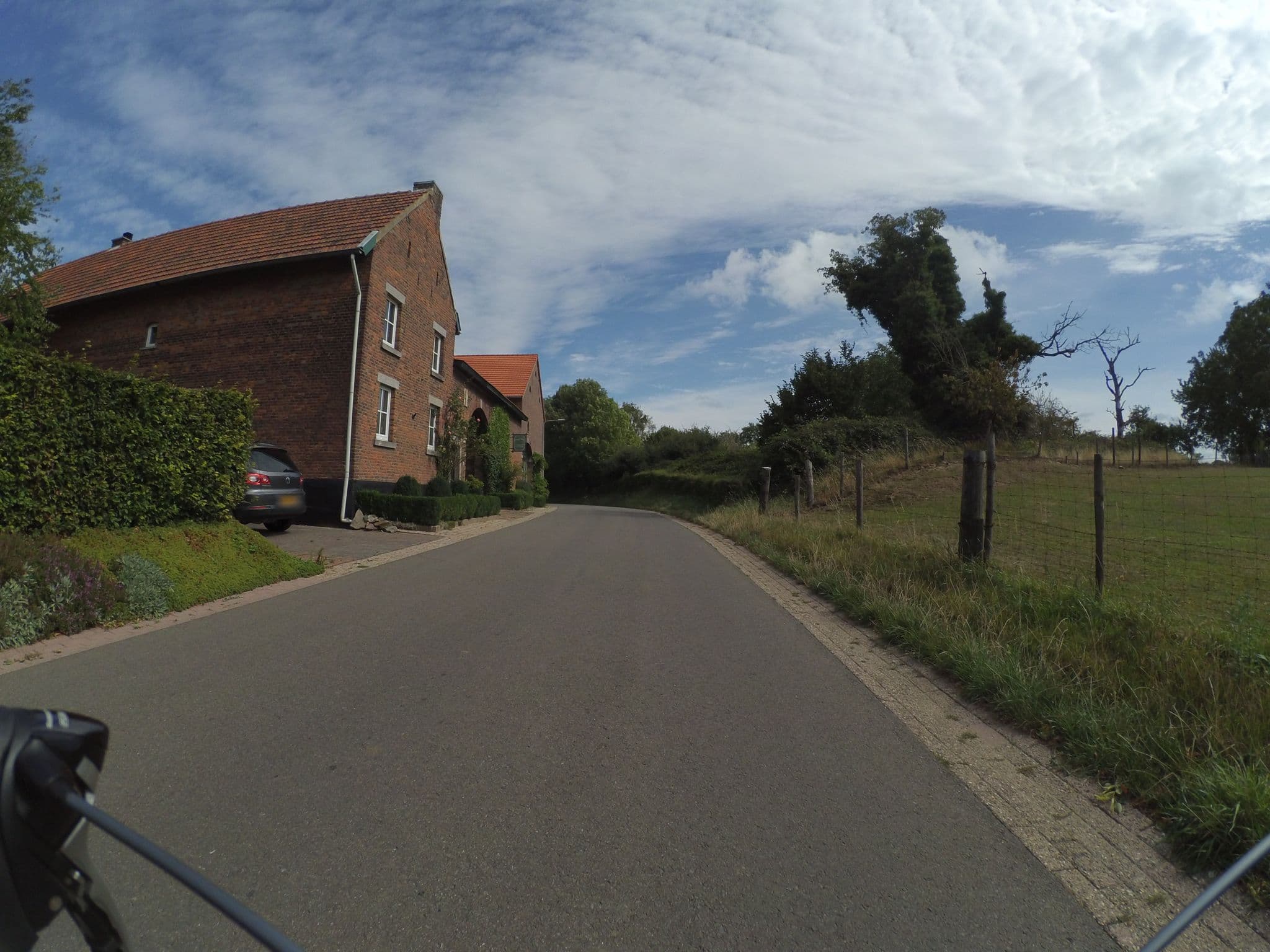 Street view near Vakantieboerderij Terlingerhoeve, Banholt — © peewee32 (CC BY-SA · Mapillary)