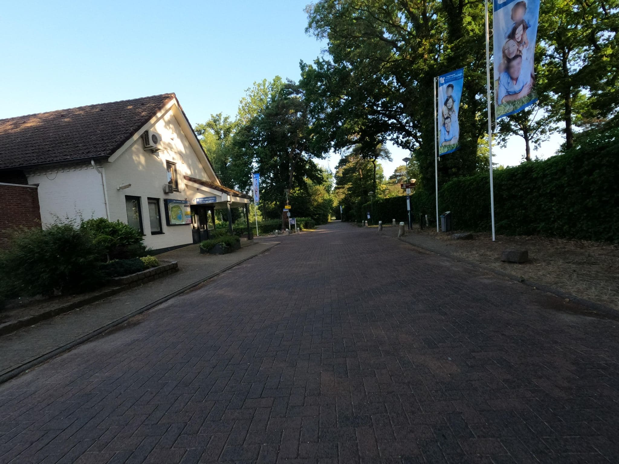 Street view near Vakantiepark Heelderpeel, Heel — © hektor1989 (CC BY-SA · Mapillary)