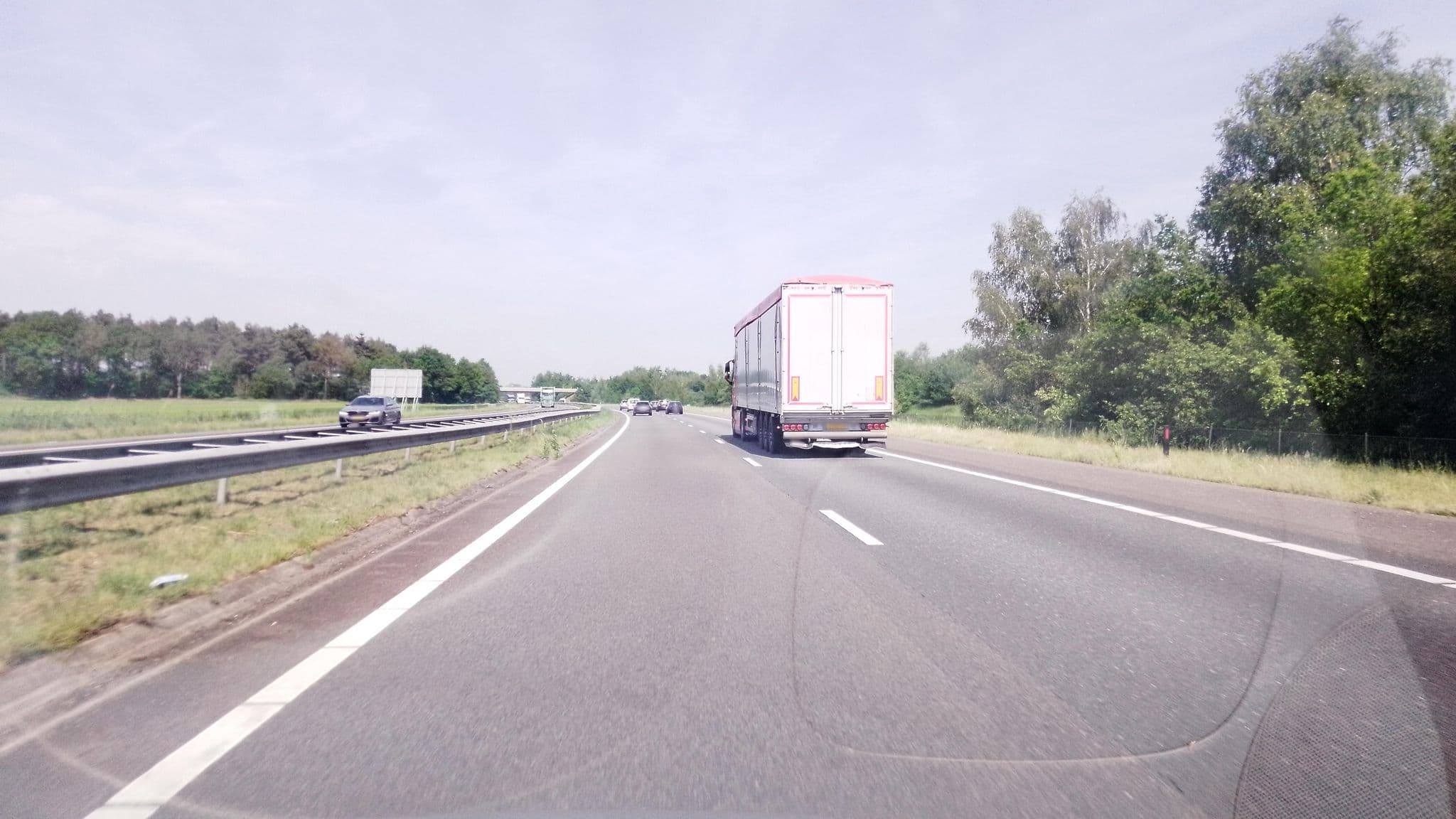 Street view near chateau de harze, Overloon — © joopjrvdl (CC BY-SA · Mapillary)