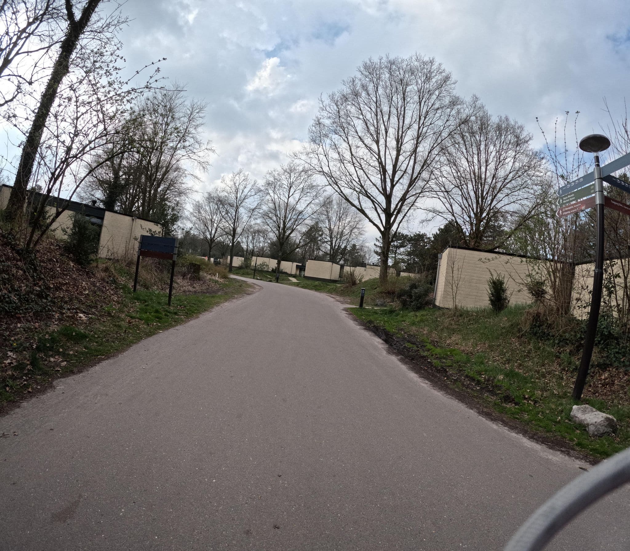 Street view near Cottage 782, America — © tjorim (CC BY-SA · Mapillary)
