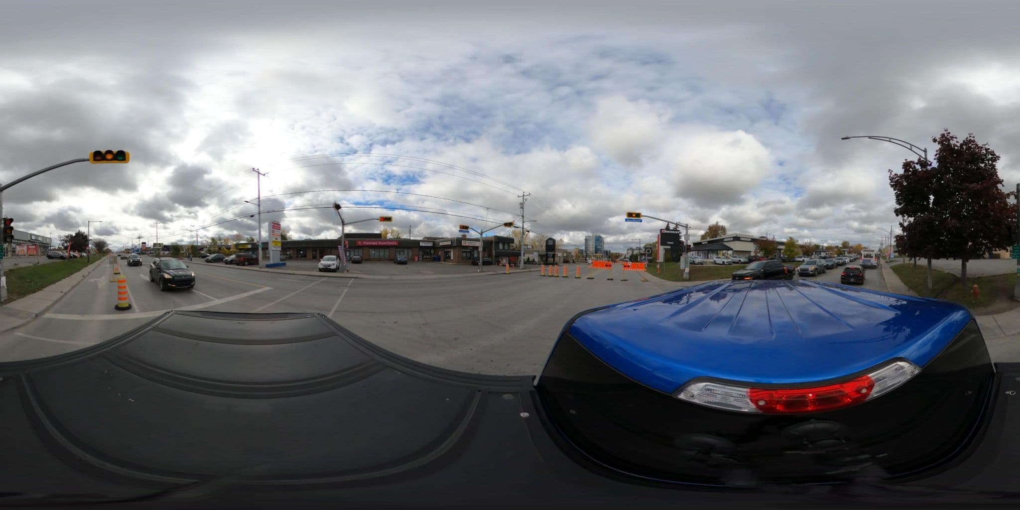 Street view near Olux, Laval — © JNLvLQcMppr (CC BY-SA · Mapillary)