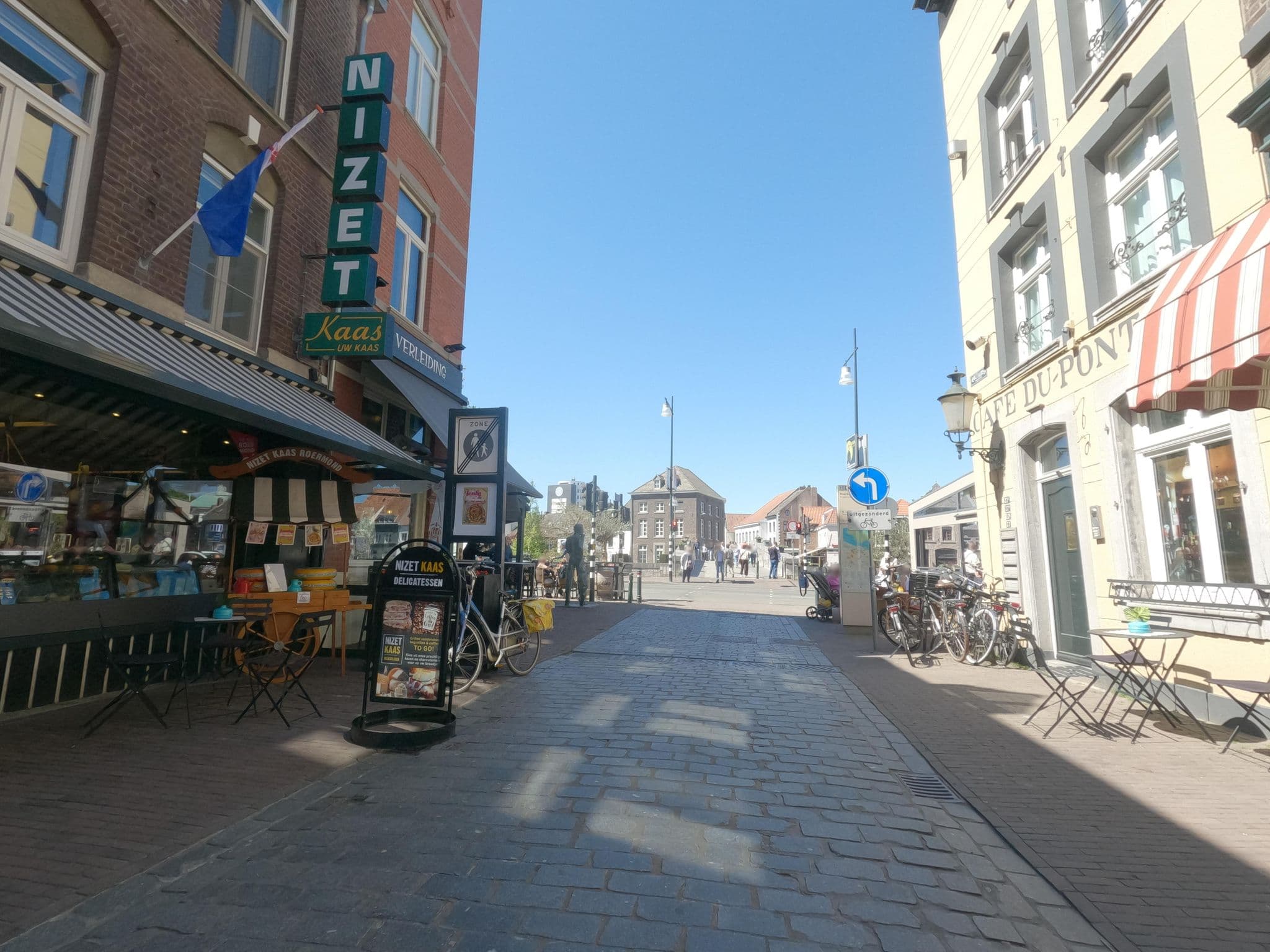 Street view near Grand Café De Pauw, Roermond — © hektor1989 (CC BY-SA · Mapillary)