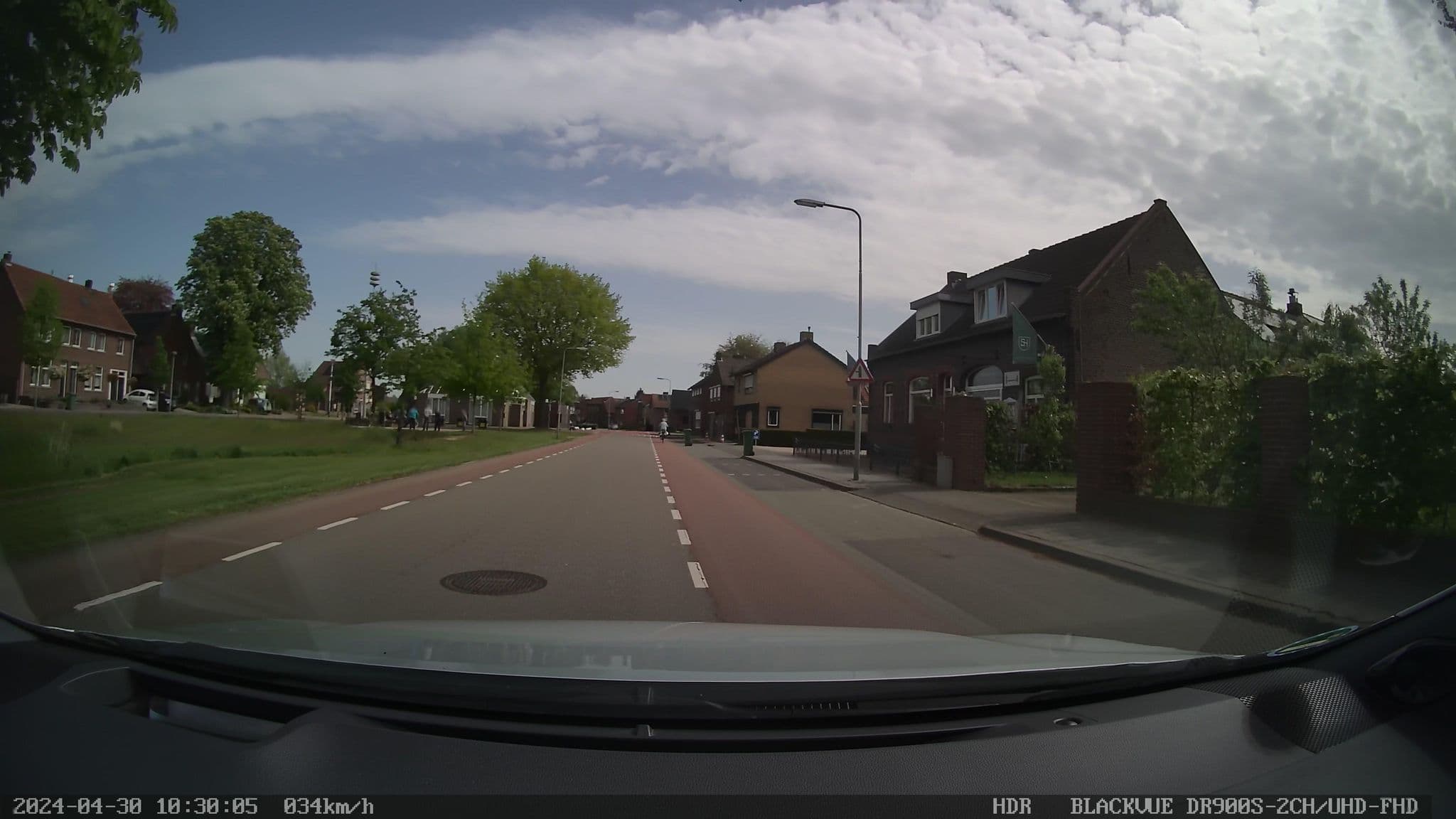 Street view near Hotel Gasterij Smeets, Brachterbeek — © madel (CC BY-SA · Mapillary)
