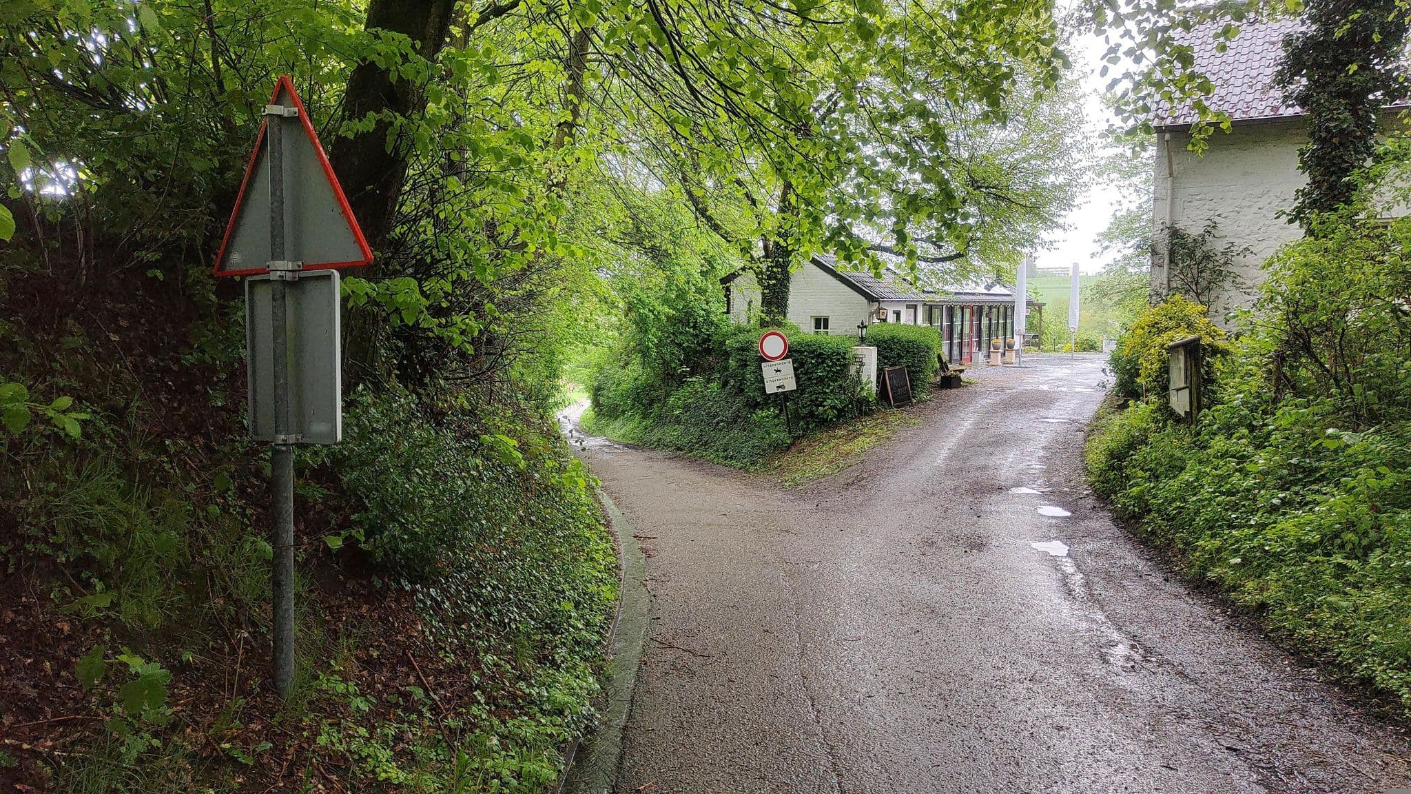 Street view near Hoeve De Linde, Vaals — © jeroenrozema74 (CC BY-SA · Mapillary)