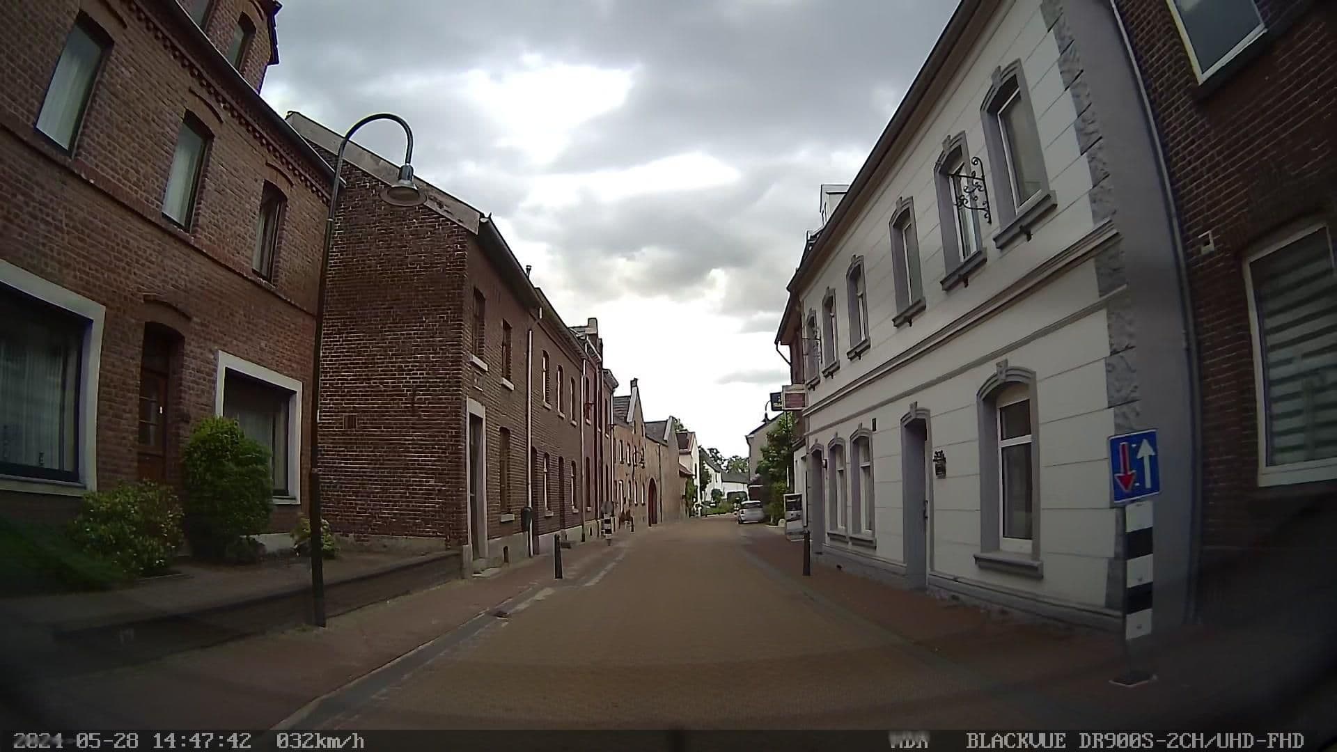 Street view near Vakantiehuis Limburg - Landgraaf, Waubach — © madel (CC BY-SA · Mapillary)