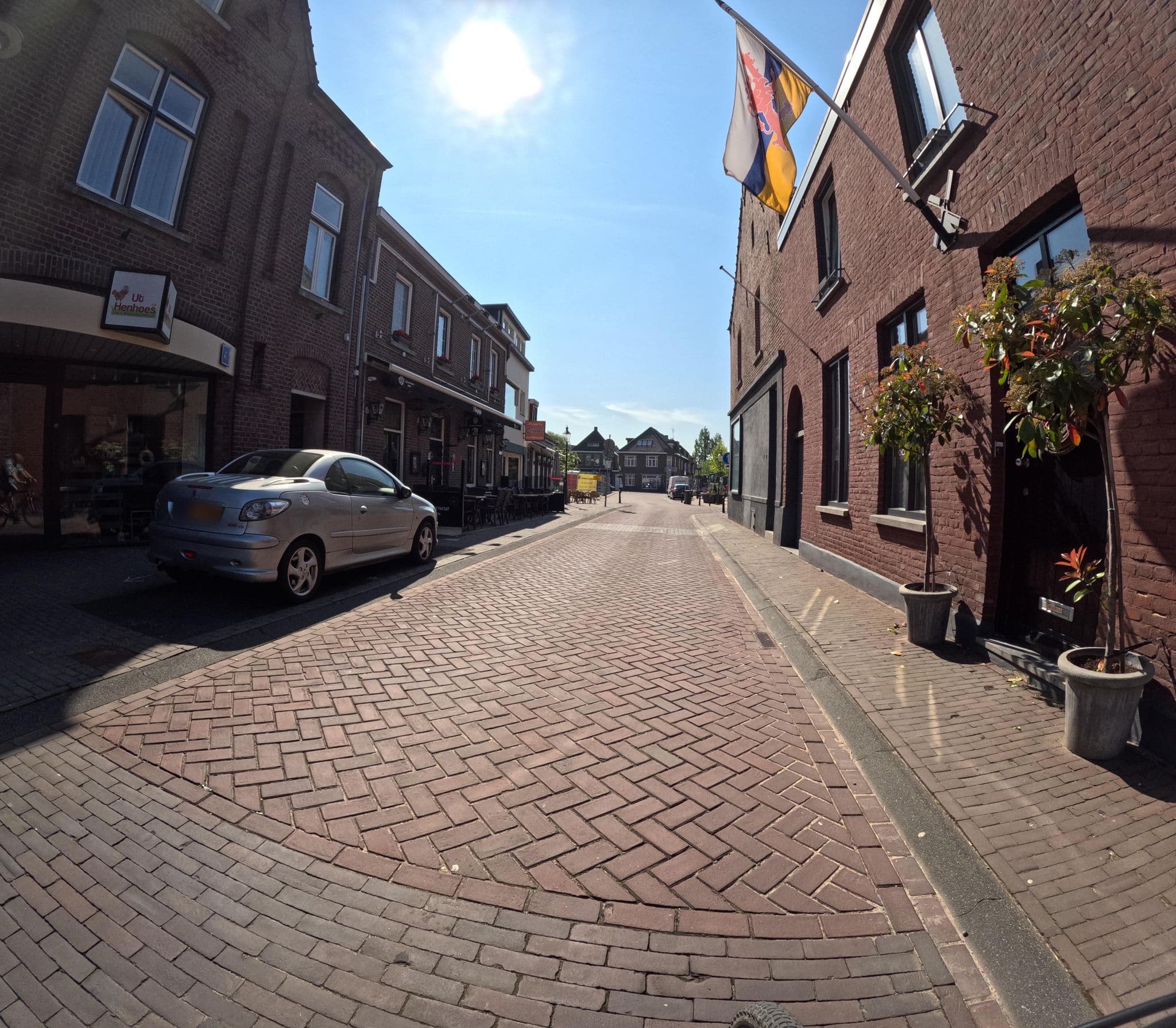 Street view near ut hen hoes, Leeuwen — © madel (CC BY-SA · Mapillary)