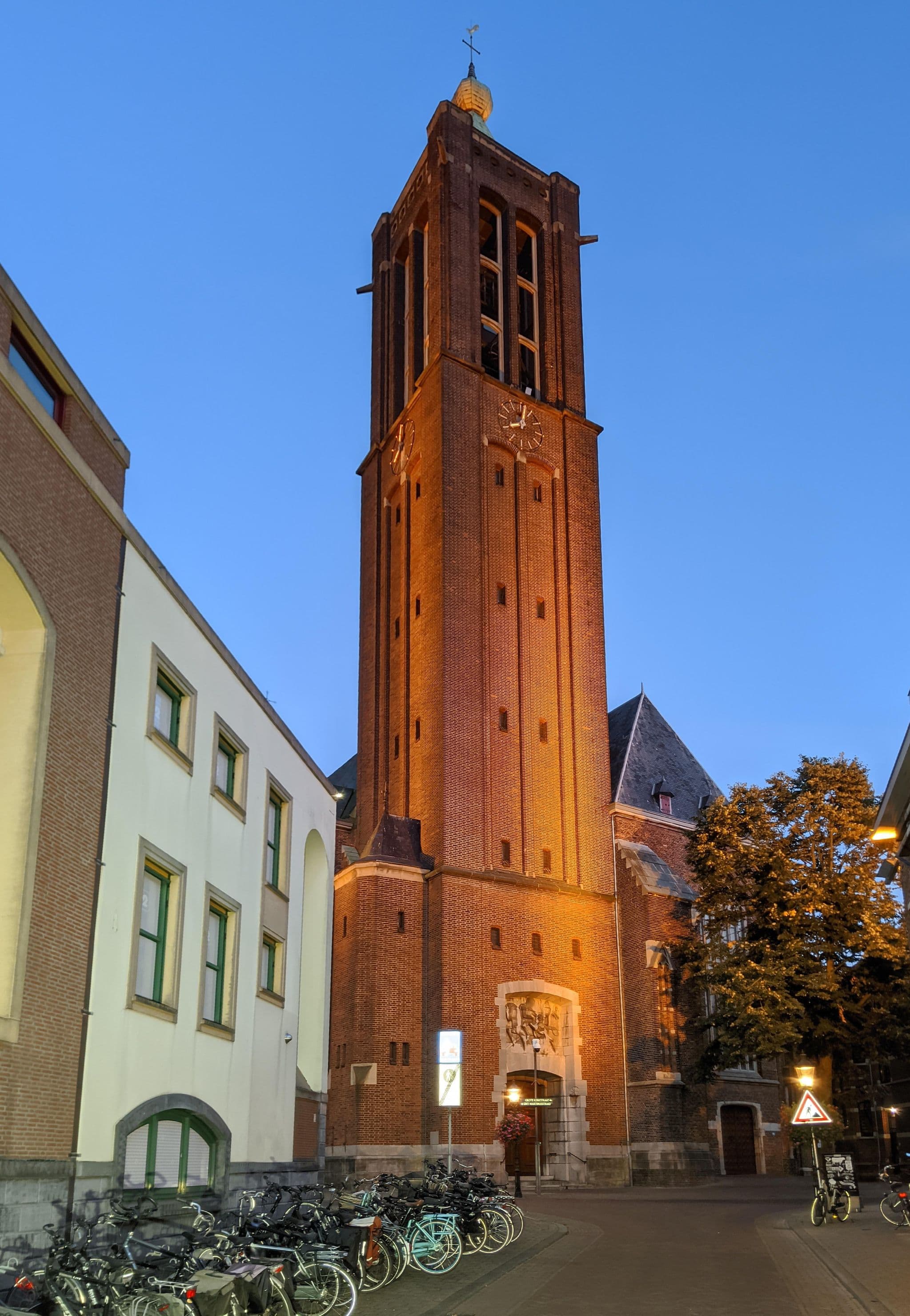 Street view near Stadsherberg Ald Weishoès, Venlo — © km2bp (CC BY-SA · Mapillary)