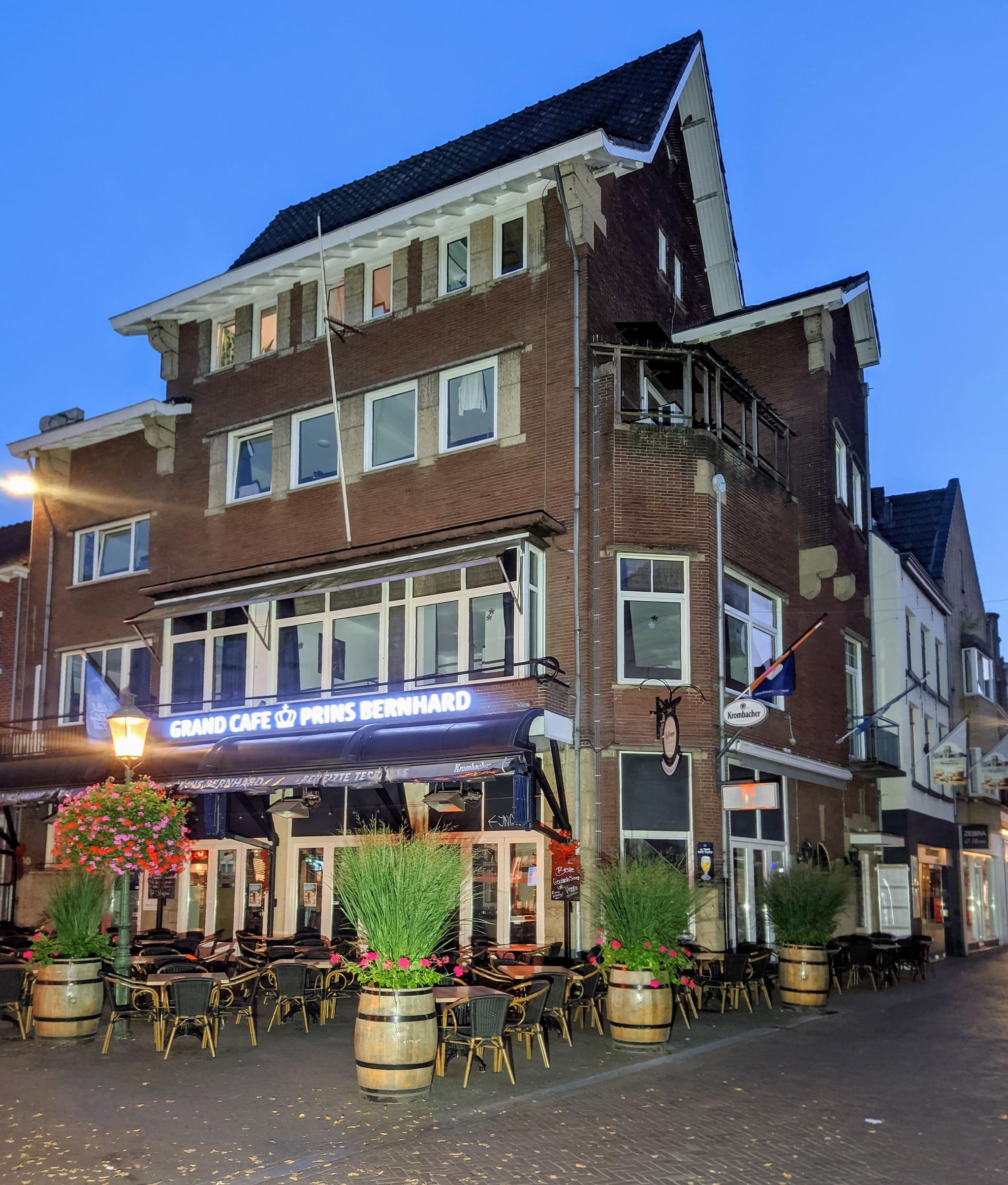 Street view near Eetcafe Prins Hendrik, Venlo — © km2bp (CC BY-SA · Mapillary)