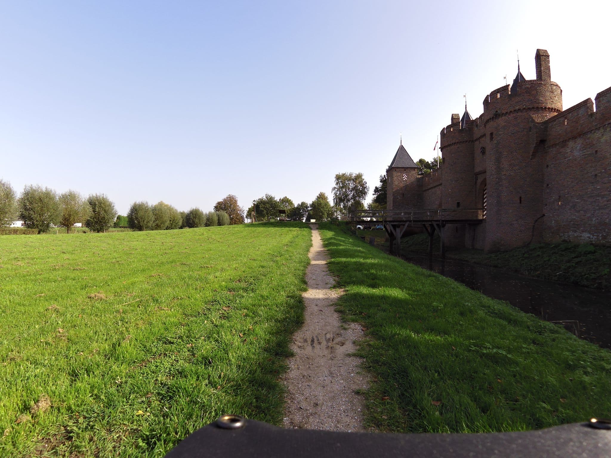 Street view near B&B Kasteel Doornenburg, Doornenburg — © sander_h (CC BY-SA · Mapillary)