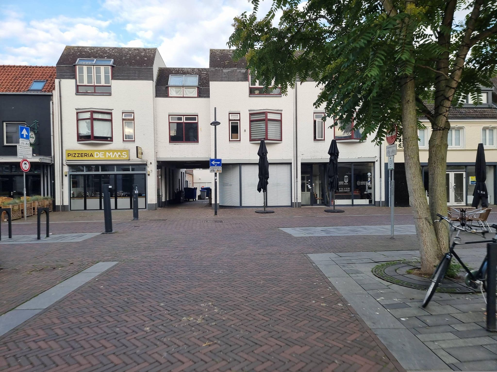 Street view near De Bankier, Cuijk — © dirkvoets (CC BY-SA · Mapillary)