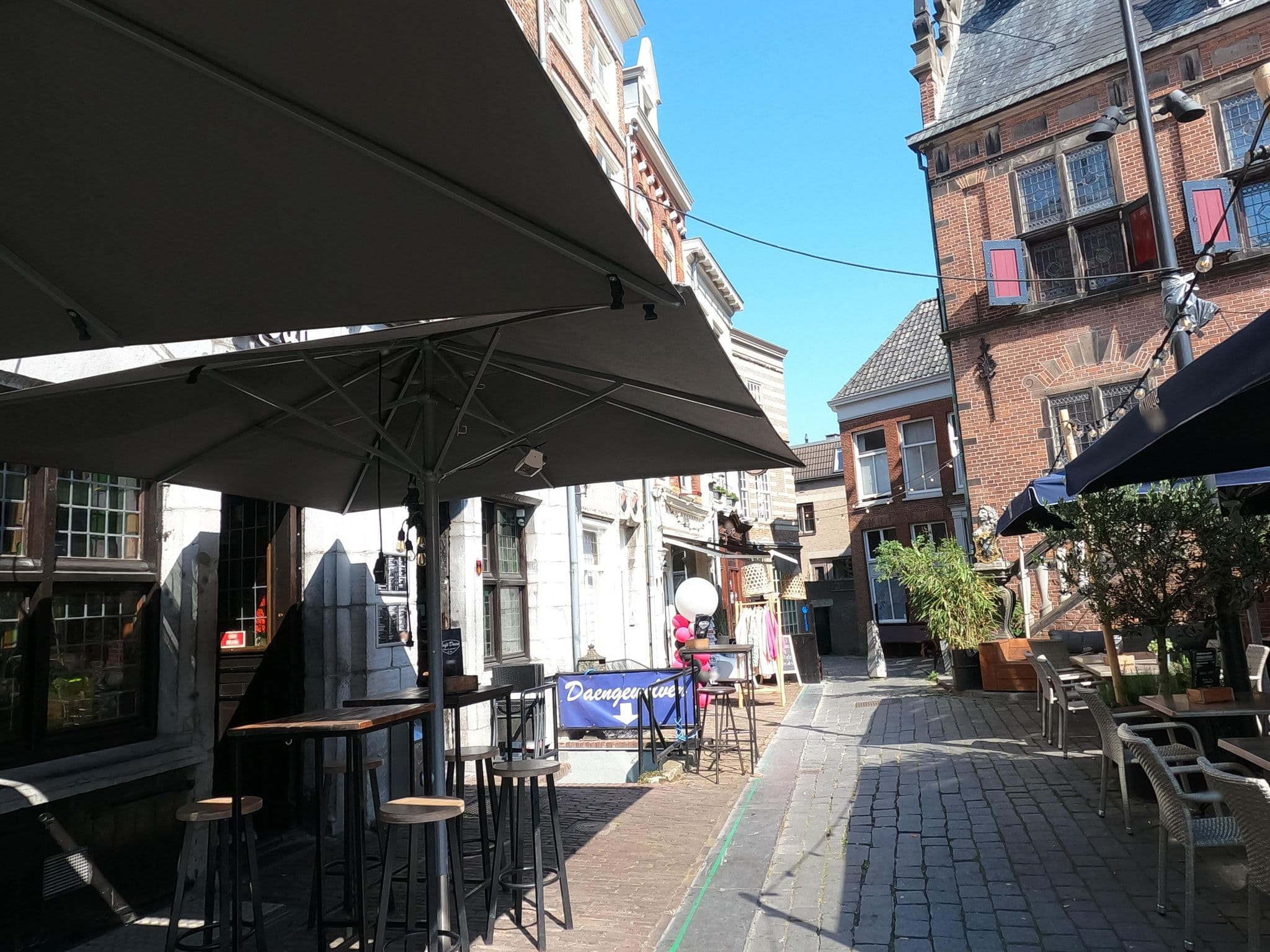 Street view near De Laeckens, Nijmegen — © chuck (CC BY-SA · Mapillary)