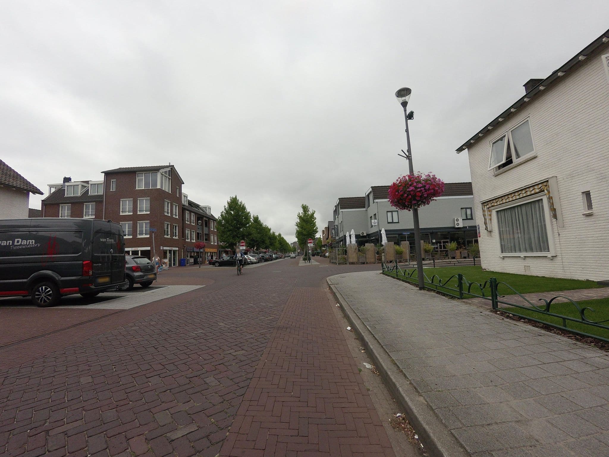 Street view near Cozy B&B, Elst — © ankeric (CC BY-SA · Mapillary)