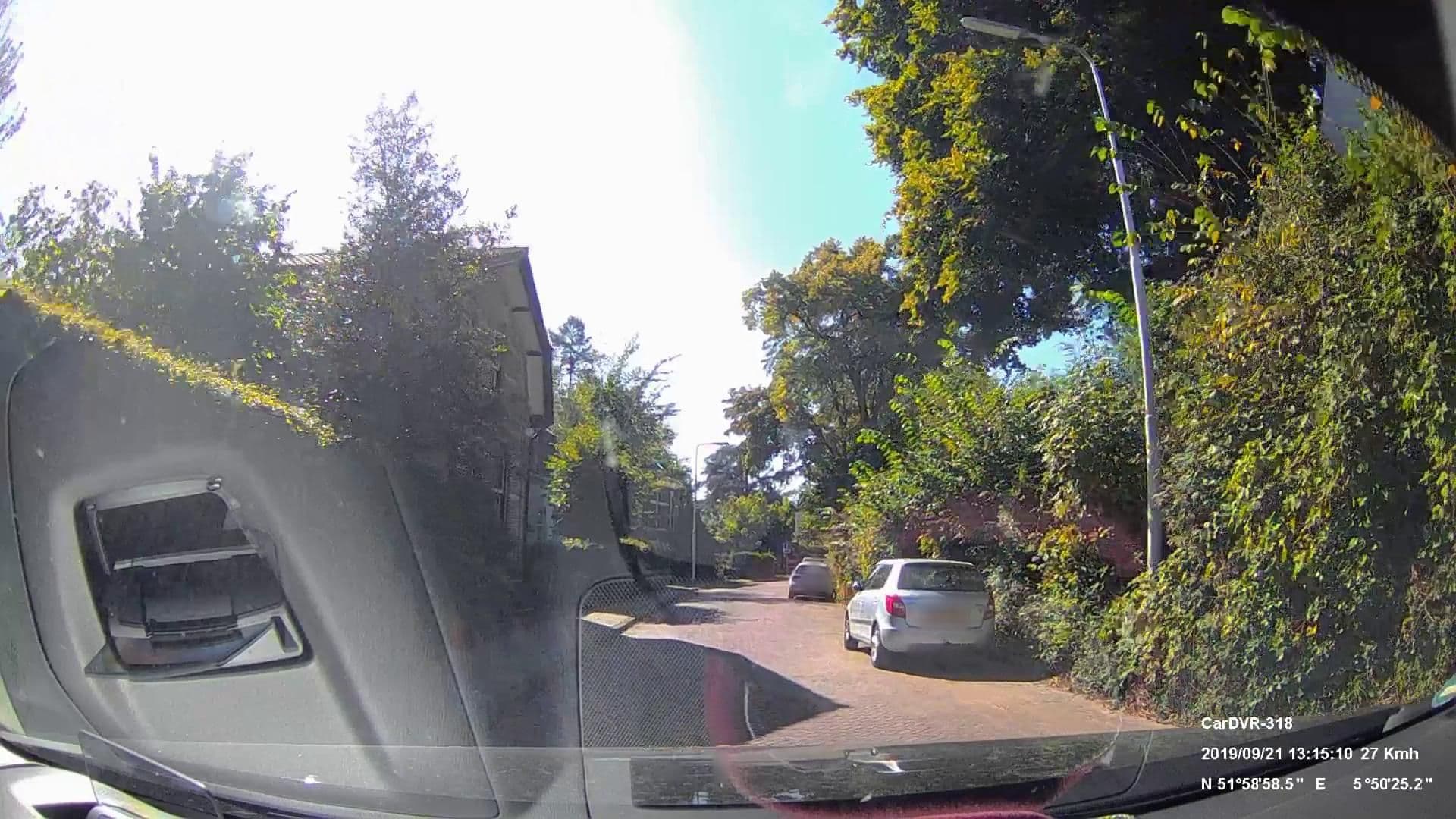 Street view near Aan 't Zweierspad, Oosterbeek — © klypern (CC BY-SA · Mapillary)