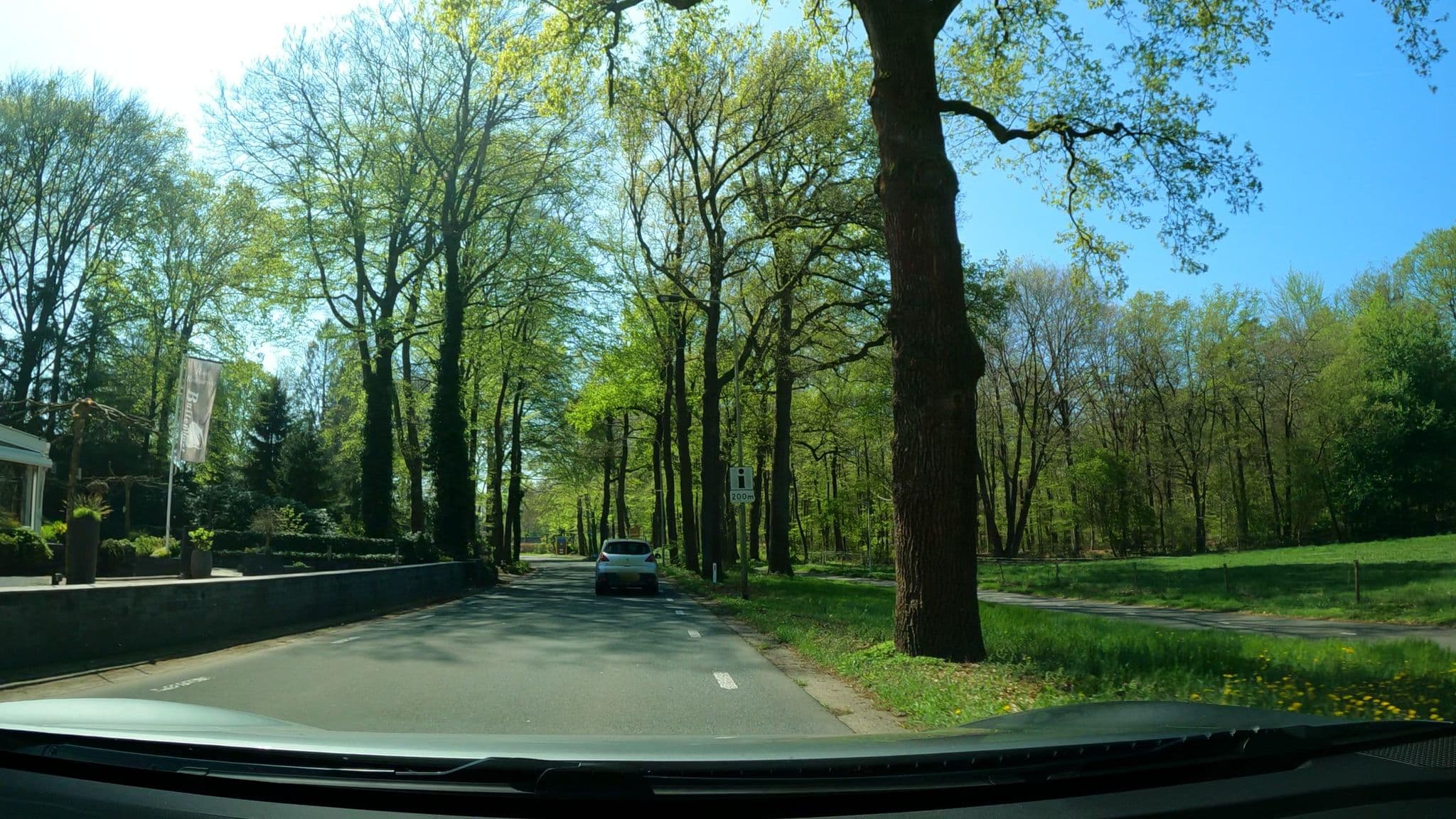 Street view near Hotel Buitenlust Hoenderloo, Otterlo — © thewizard (CC BY-SA · Mapillary)