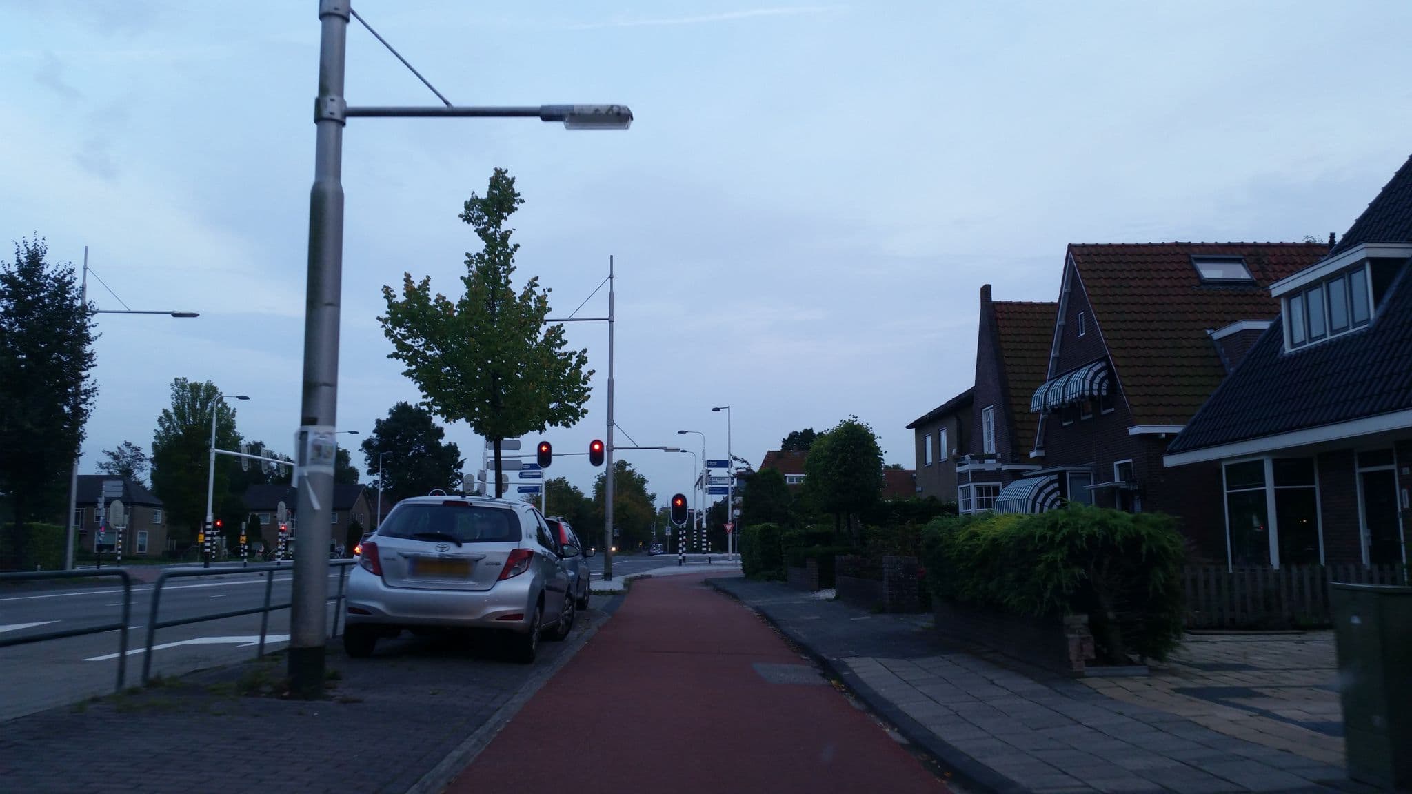 Street view near Ster Logies Leeuwarden, Westeinde — © it_s_so_funny (CC BY-SA · Mapillary)