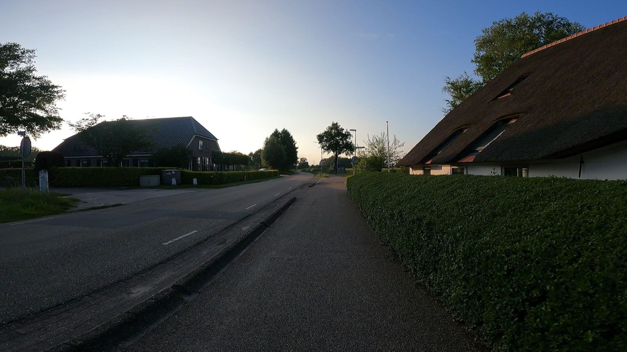 Street view near Droogbloemenboerderij Aperloo, t Harde — © thewizard (CC BY-SA · Mapillary)