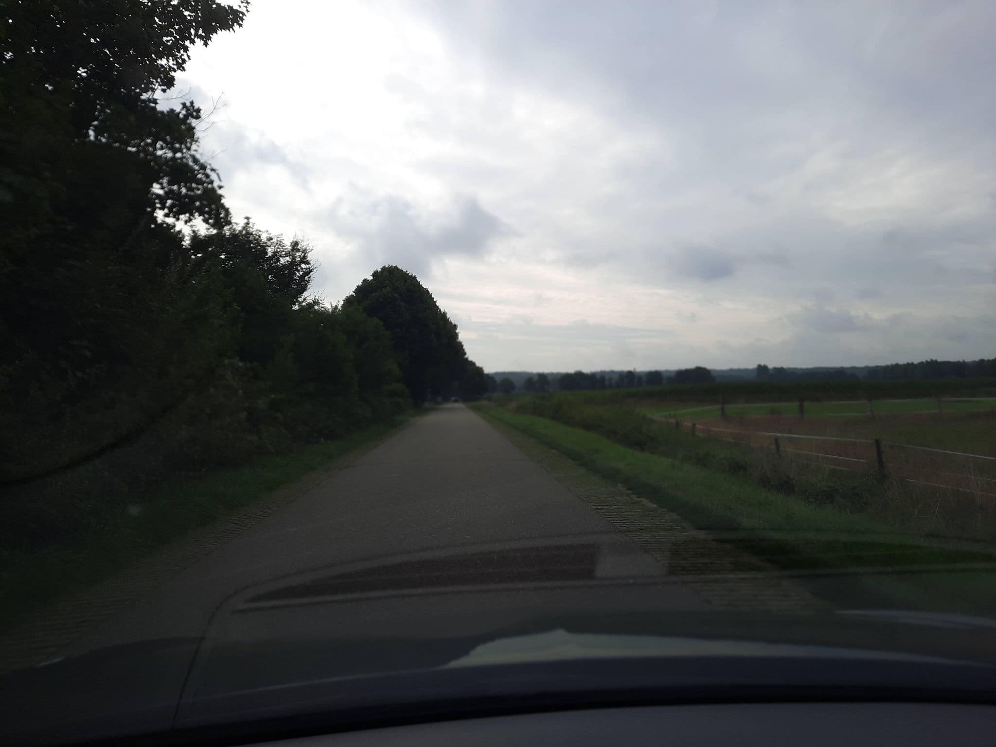 Street view near Huisje Beek, Beek gem Montferland — © Lowiekse (CC BY-SA · Mapillary)