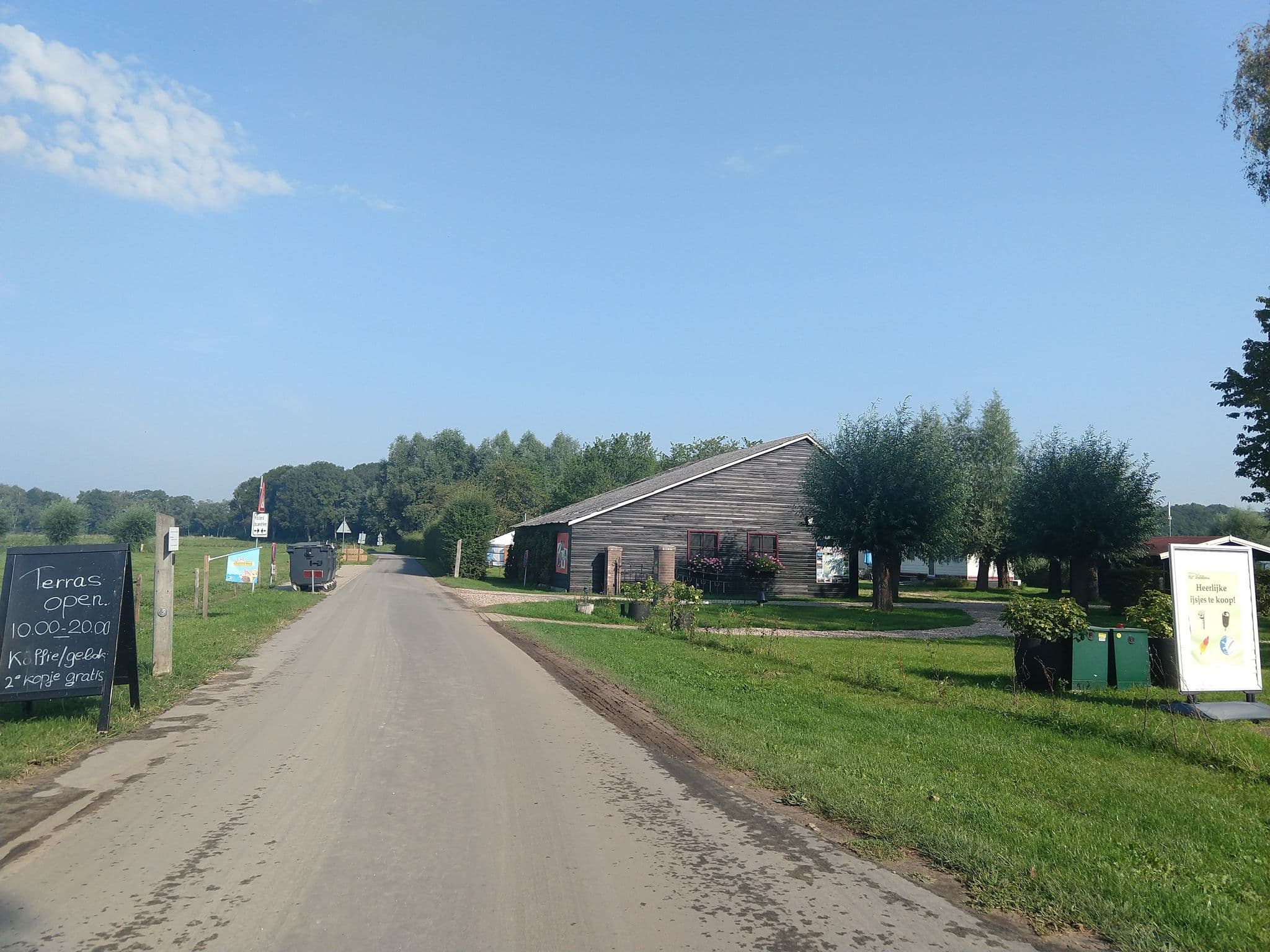 Street view near Camping waldhoorn, Eefde — © adverburg (CC BY-SA · Mapillary)