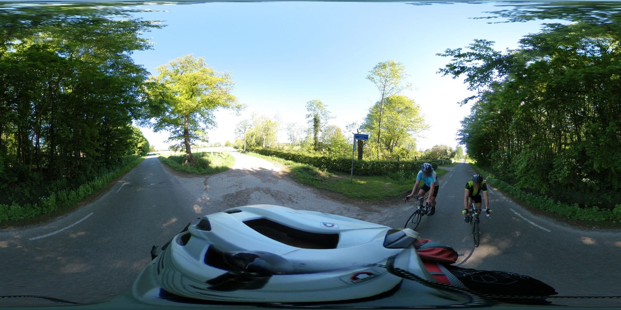 Street view near In 't Hallse Veld, Eerbeek — © peewee32 (CC BY-SA · Mapillary)