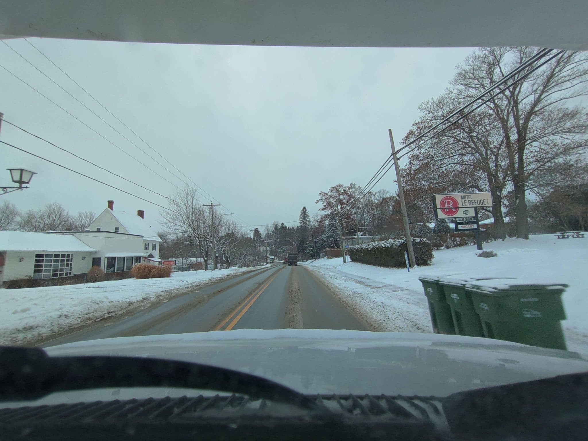 Street view near Motel Le Refuge, Sherbrooke — © kibour (CC BY-SA · Mapillary)