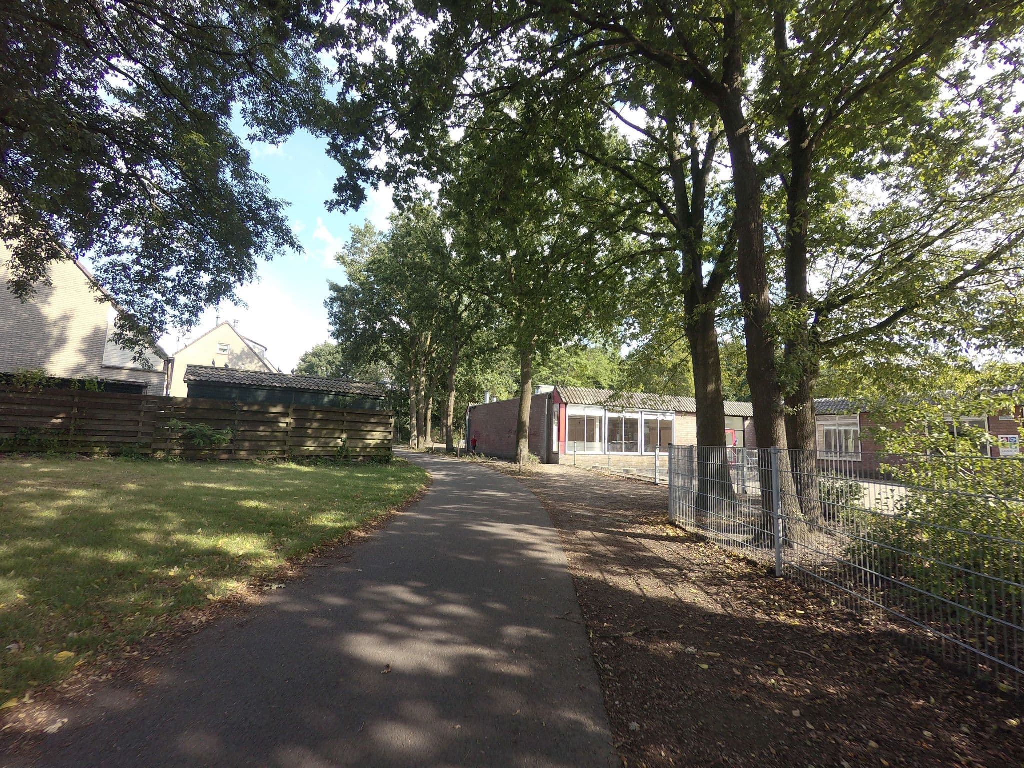 Street view near Hostel, Het Oostrik — © ankeric (CC BY-SA · Mapillary)