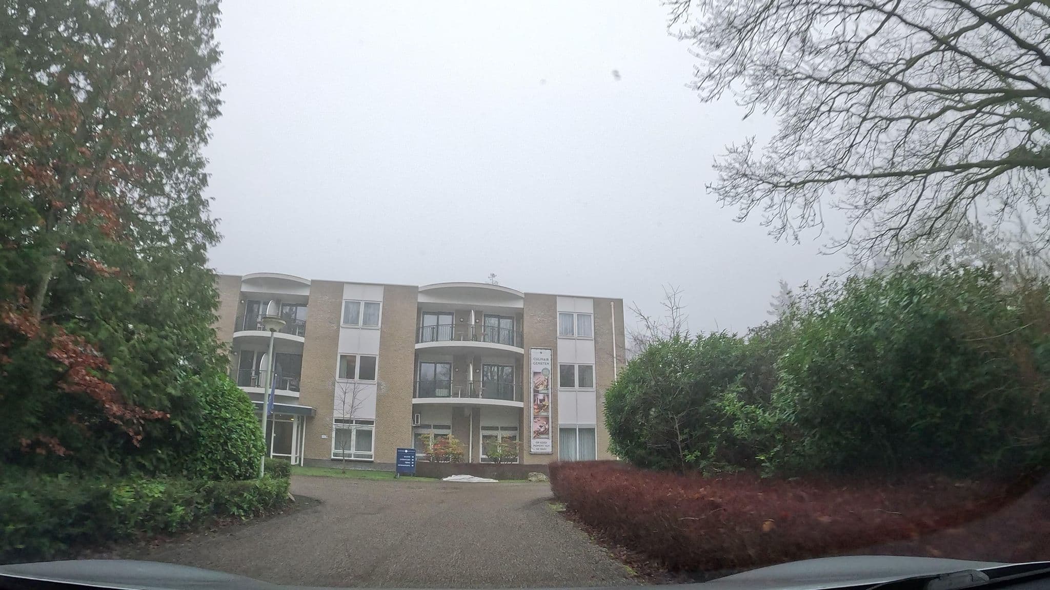 Street view near Kamertje In Fletcher Hotel, Tuk — © thewizard (CC BY-SA · Mapillary)