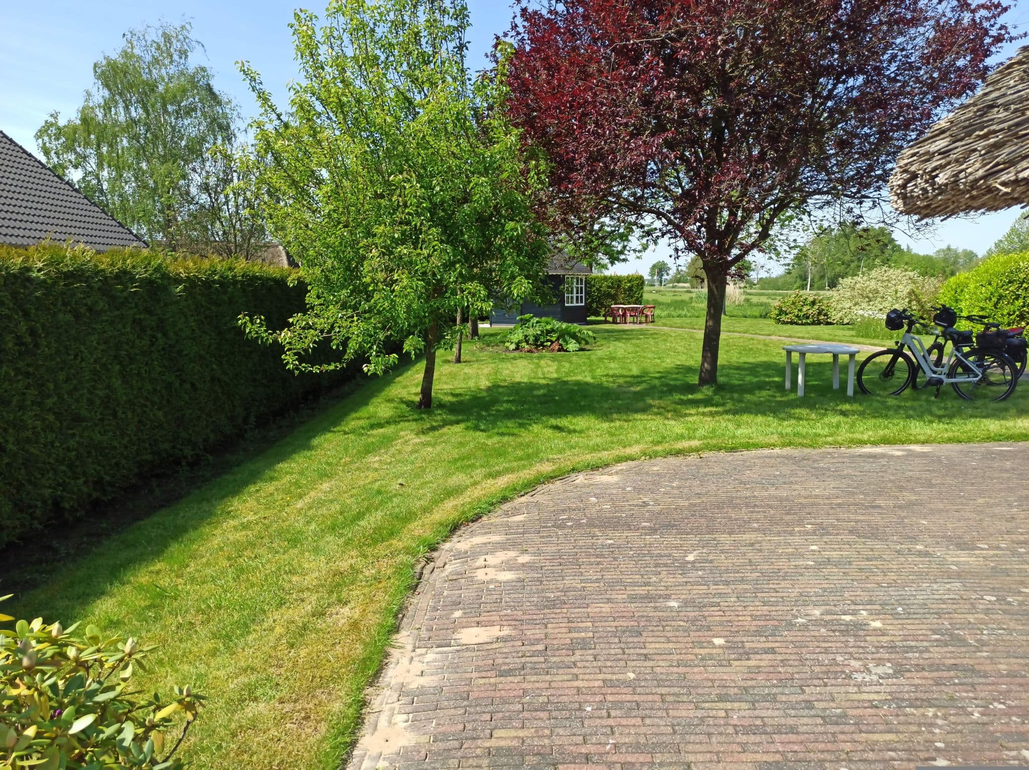 Street view near Vakantieboerderij Smit Giethoorn, Giethoorn — © edi1975 (CC BY-SA · Mapillary)