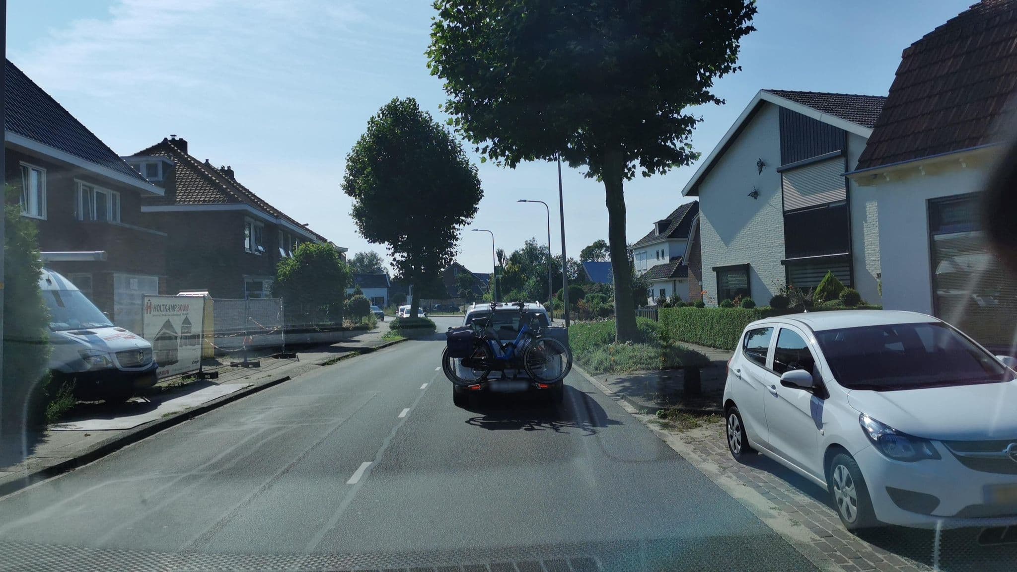 Street view near Benboverijsel B&B, Haaksbergen — © jonrellim (CC BY-SA · Mapillary)