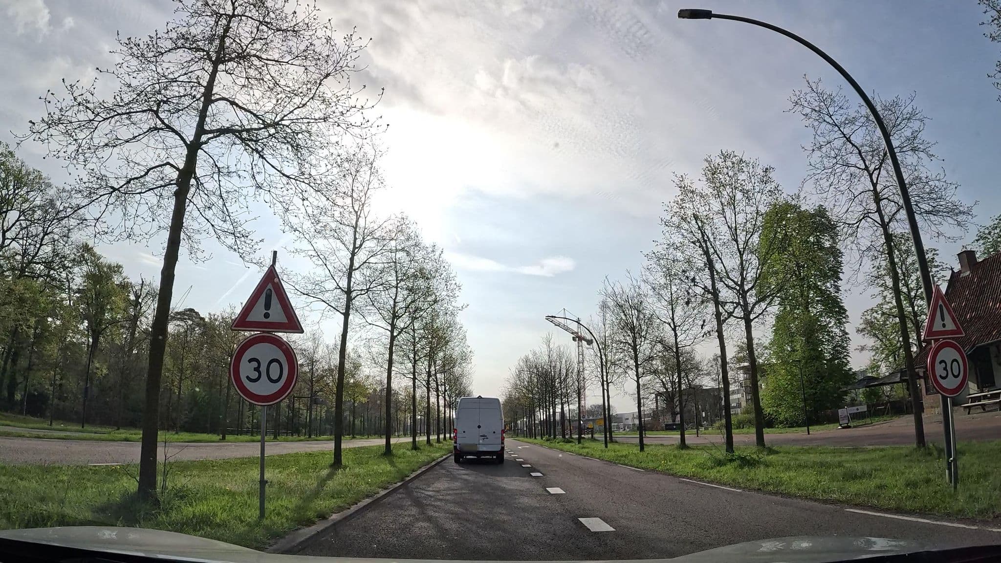 Street view near Fletcher Hotel-Restaurant De Broeierd-Enschede, Twekkelerveld — © thewizard (CC BY-SA · Mapillary)