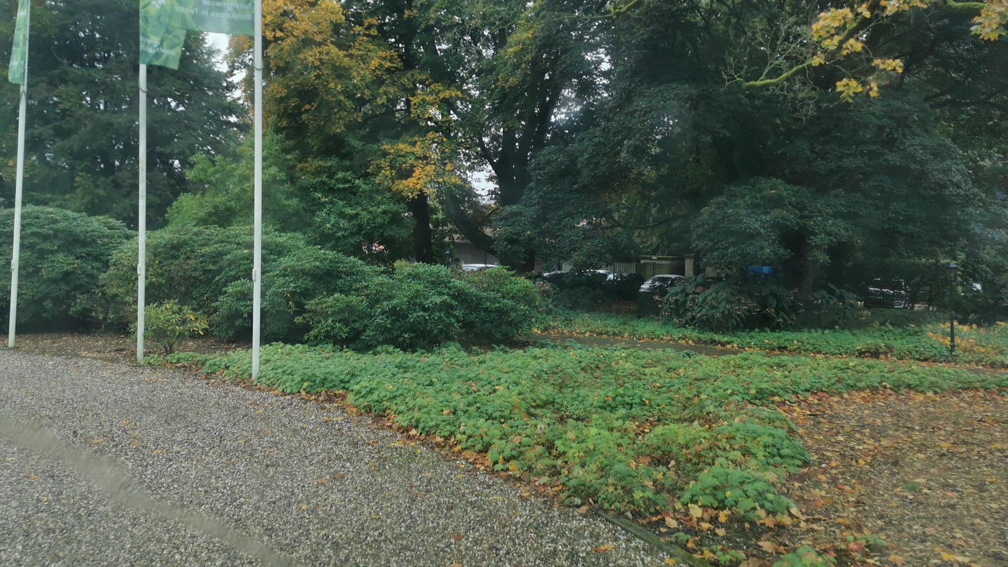 Street view near hotel lobby, Zuid-Berghuizen — © jonrellim (CC BY-SA · Mapillary)