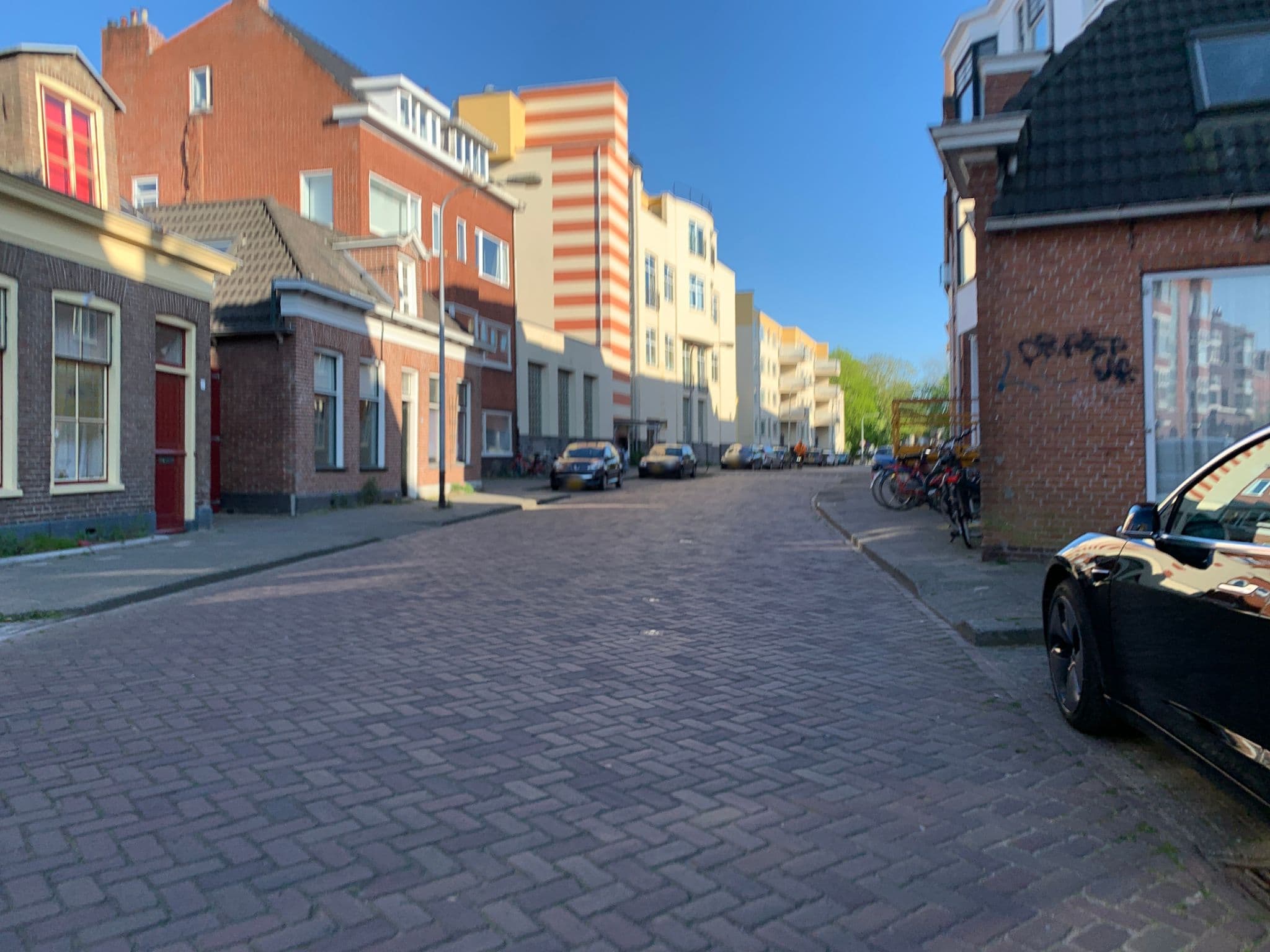 Street view near Suite 30, Selwerd — © pLyMiEwGpWDLryMacQzo (CC BY-SA · Mapillary)