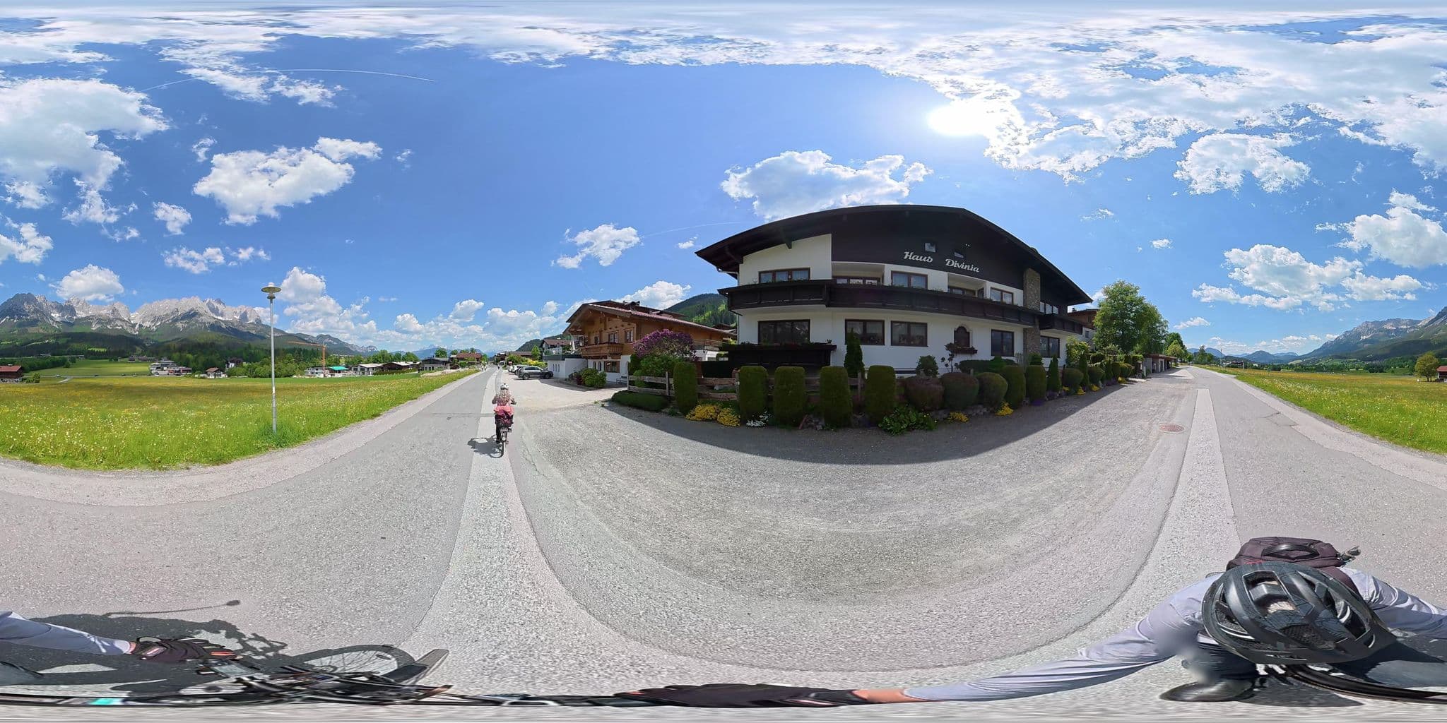 Street view near Haus Divinia, Ellmau