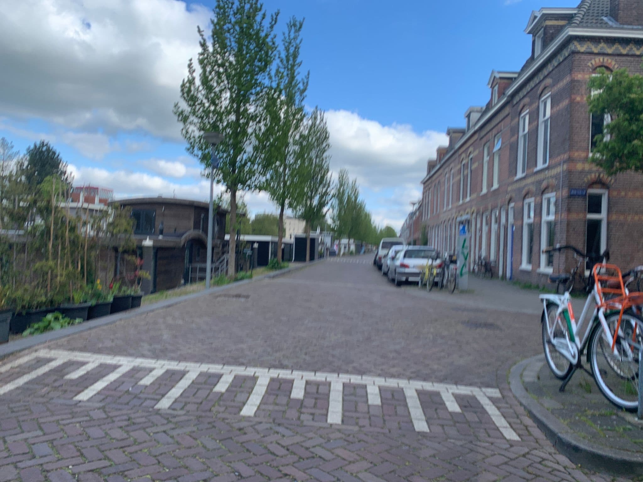 Street view near Bed&Breakfast De Doorgang, Groningen — © pLyMiEwGpWDLryMacQzo (CC BY-SA · Mapillary)