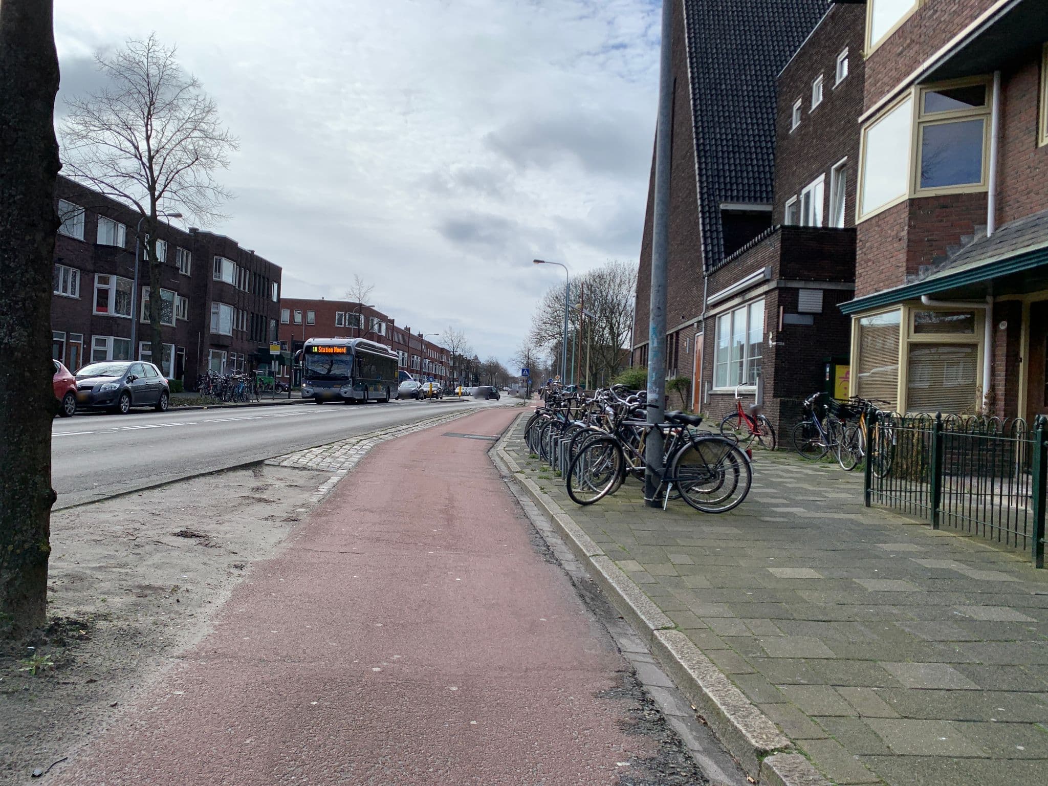 Street view near Diephuisstraat 56, Korrewegwijk — © pLyMiEwGpWDLryMacQzo (CC BY-SA · Mapillary)