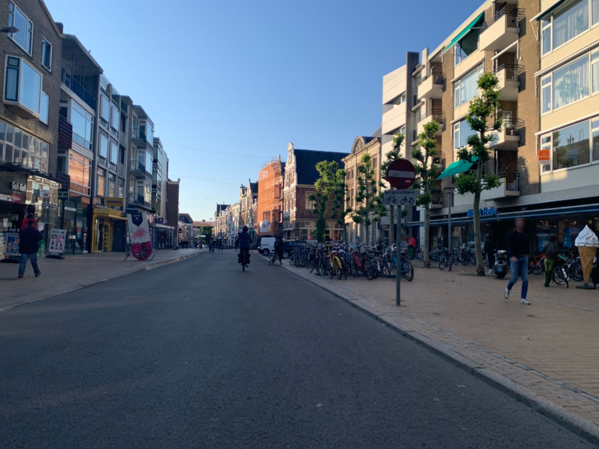 Street view near Stee in Stad, Groningen — © pLyMiEwGpWDLryMacQzo (CC BY-SA · Mapillary)