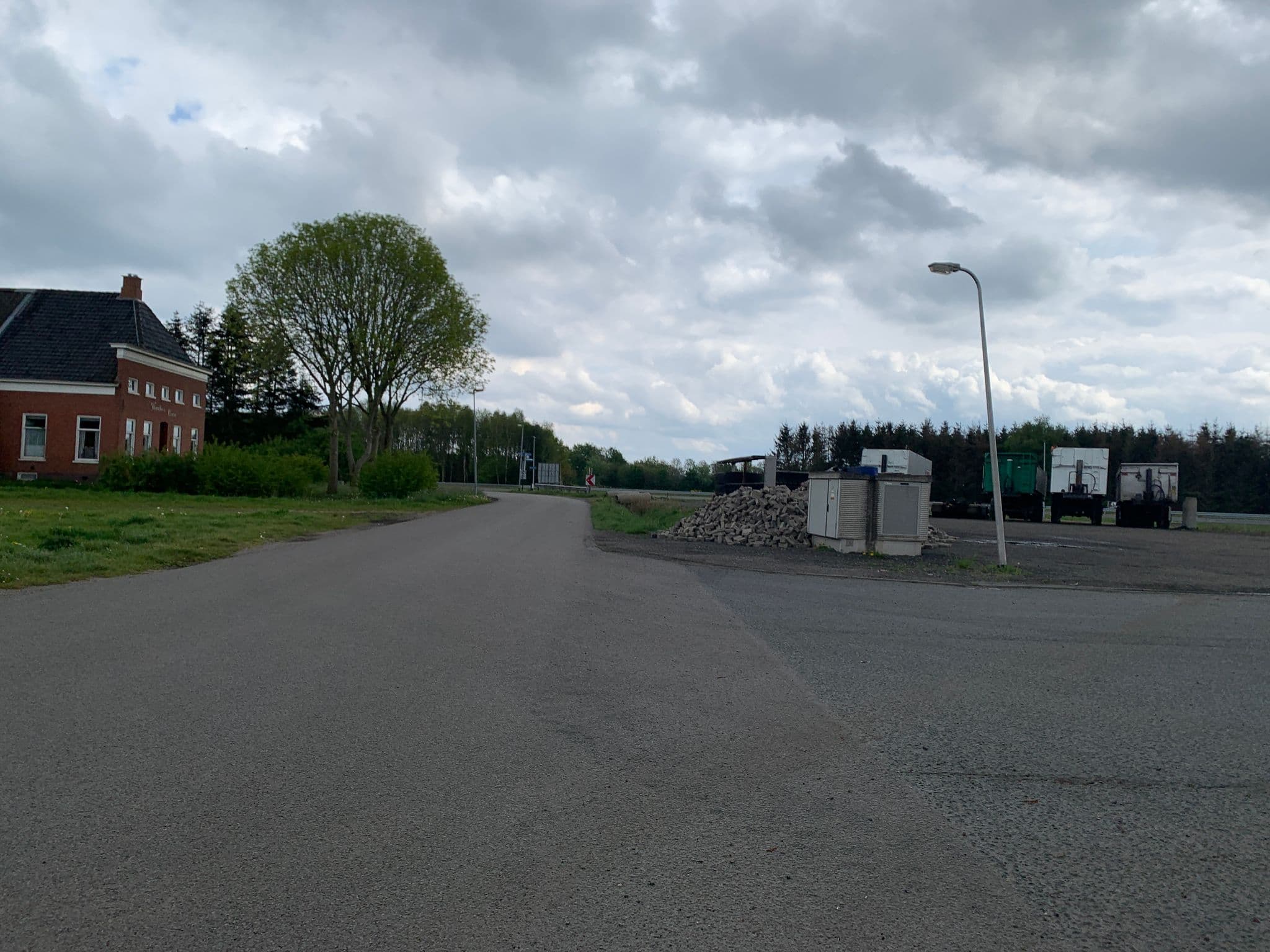 Street view near Byonz B&B, Harkstede — © pLyMiEwGpWDLryMacQzo (CC BY-SA · Mapillary)