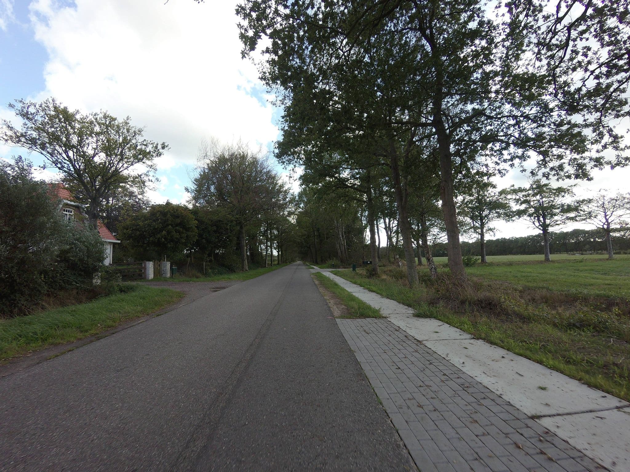 Street view near Paarden hotel de Vier Kronen, Donkerbroek — © ankeric (CC BY-SA · Mapillary)