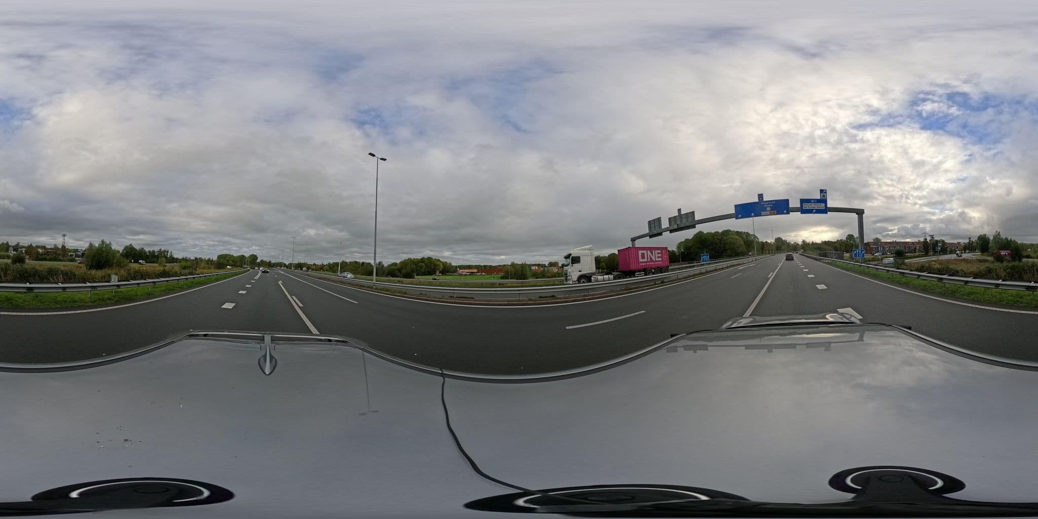 Street view near Home P Truckie, Korrewegwijk — © thewizard (CC BY-SA · Mapillary)