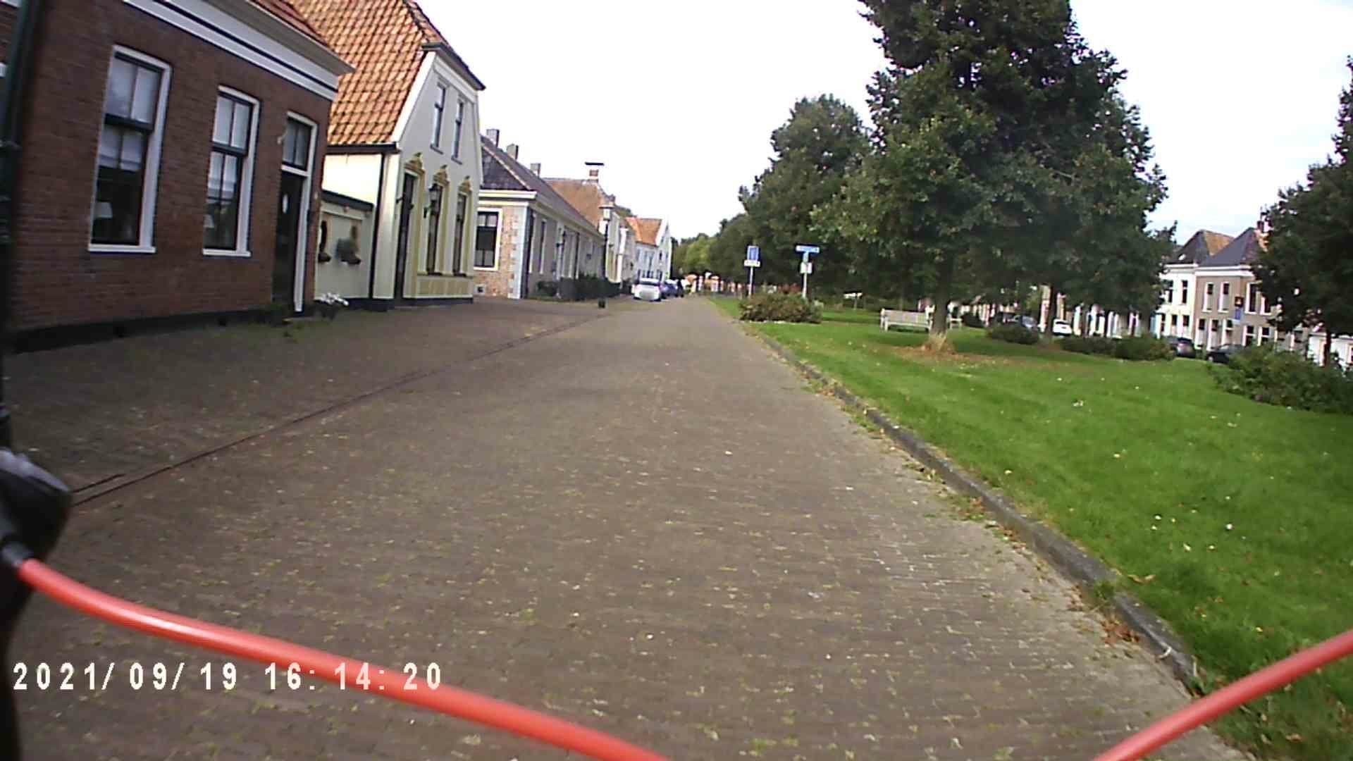 Street view near B&B De Vesting, Bellingwolde — © ezinge (CC BY-SA · Mapillary)