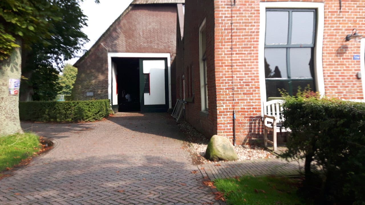 Street view near Theeschenkerij Ewsum, Middelstum — © ankeric (CC BY-SA · Mapillary)